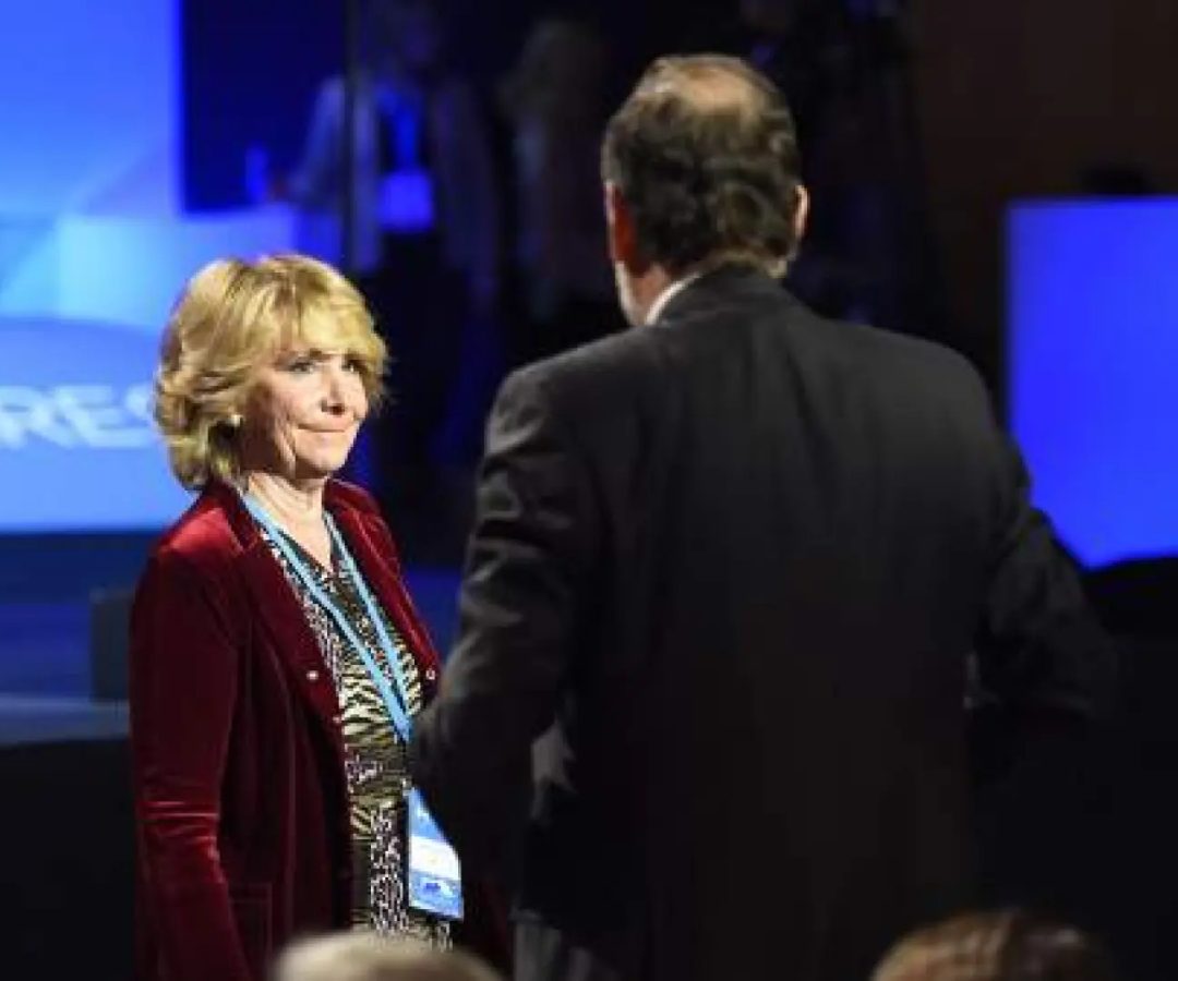 El presidente del Gobierno, Mariano Rajoy, y Esperanza Aguirre durante el acto de inauguración de la Convención Nacional del PP en Madrid.GTRES