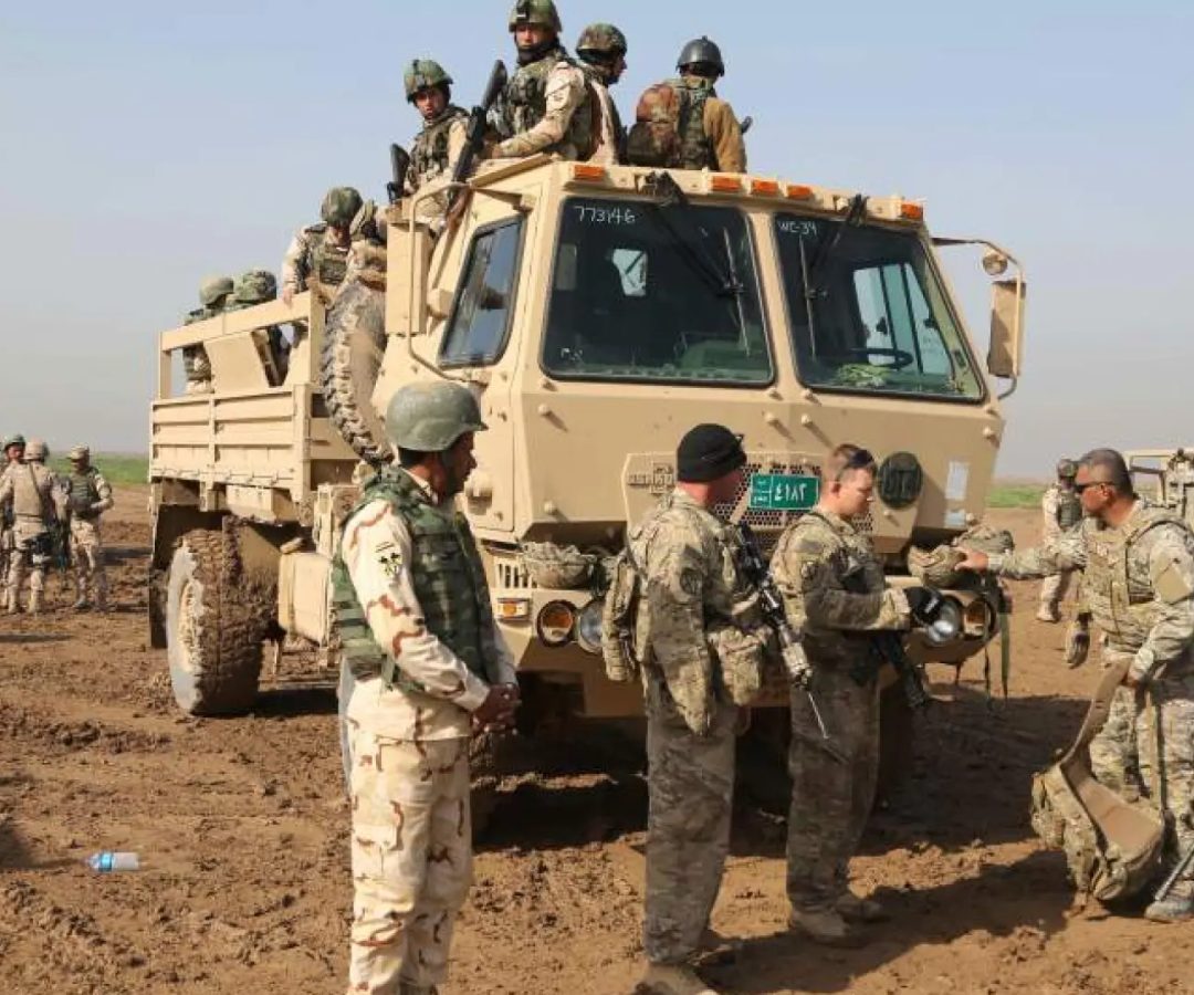 Soldados iraquíes en un entrenamiento con militares españoles y estadounidenses en la base de Besmayah, en una foto de archivoGTRES