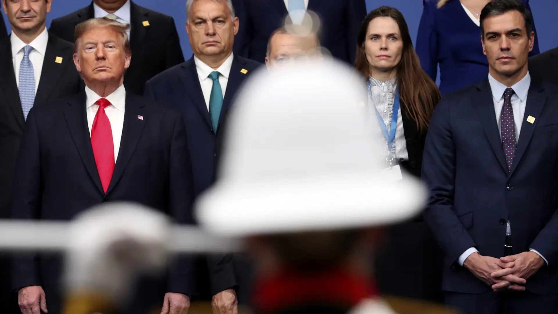 Trump y Pedro Sánchez, en una pasada cumbre de la OTAN.Associated Press