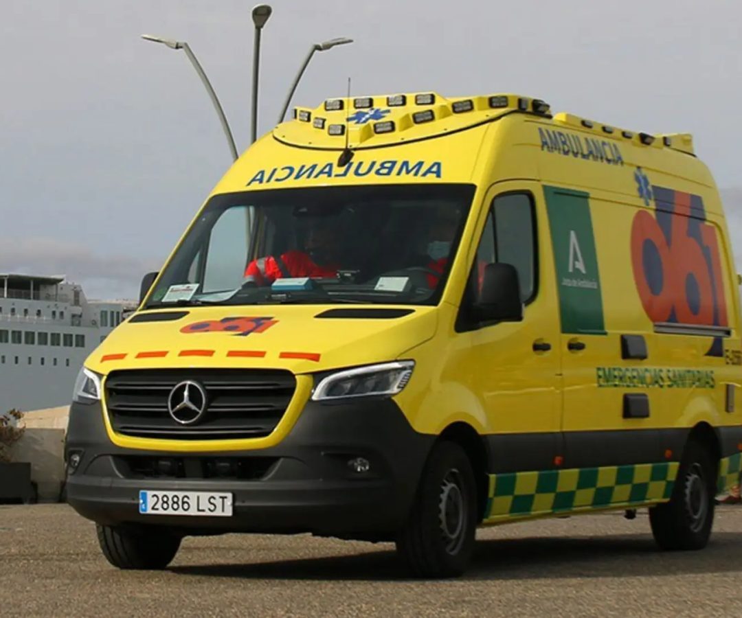 Una ambulancia de Emergencias Sanitarias 061 de Andalucía.112