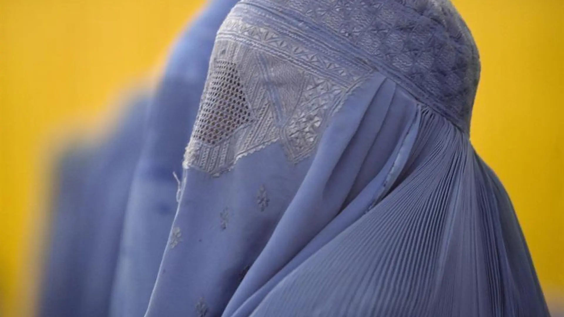 Una mujer con burka.EP