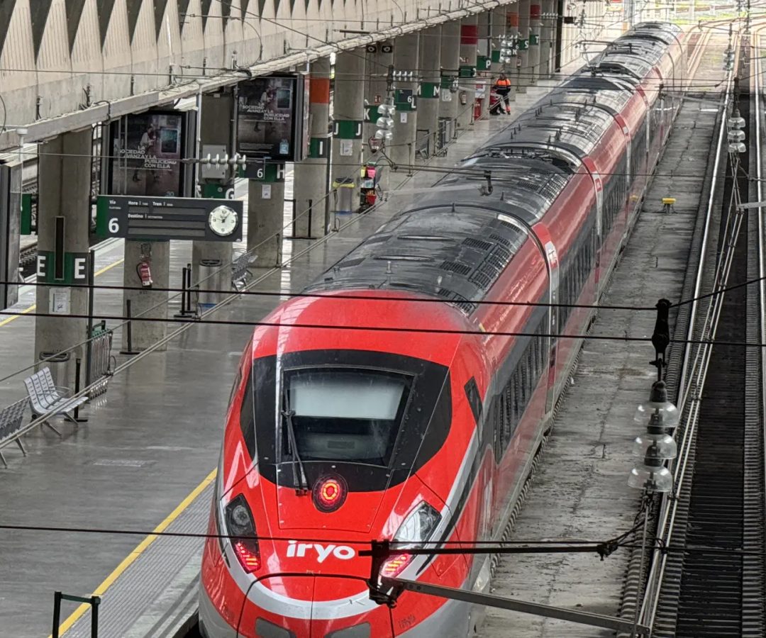 Un tren de alta velocidad de Iryo.Jose Manuel Vidal