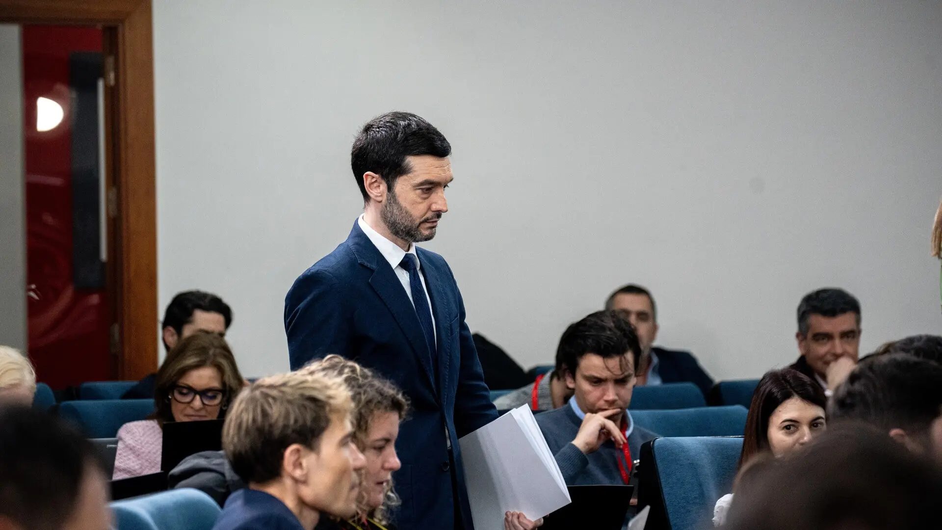 El ministro de Derechos Sociales, Consumo y Agenda 2030, Pablo Bustinduy, durante una rueda de prensa tras la reunión del Consejo de Ministros, a 10 de febrero de 2026, en Madrid.&nbsp;Gabriel Luengas / EP