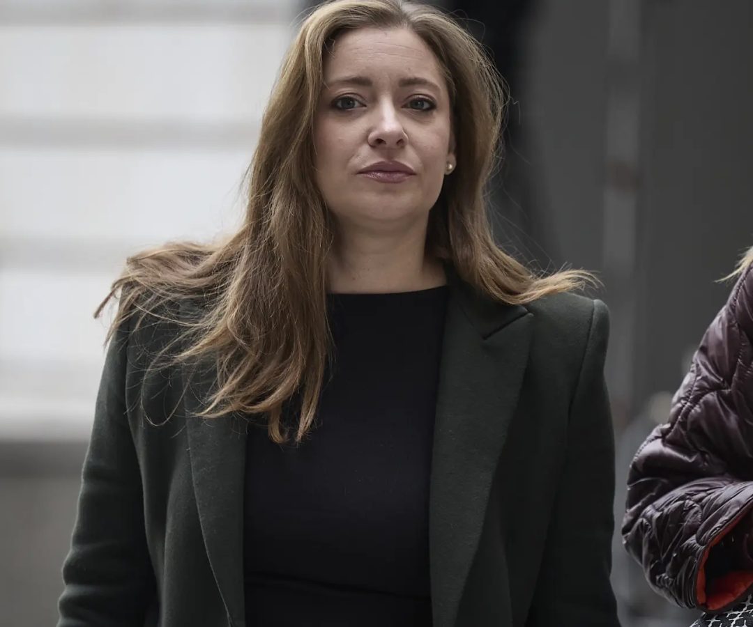 La portavoz del PP en el Congreso, Ester Muñoz, a su llegada a una sesión plenaria en el Congreso de los Diputados.&nbsp;Jesus Hellin