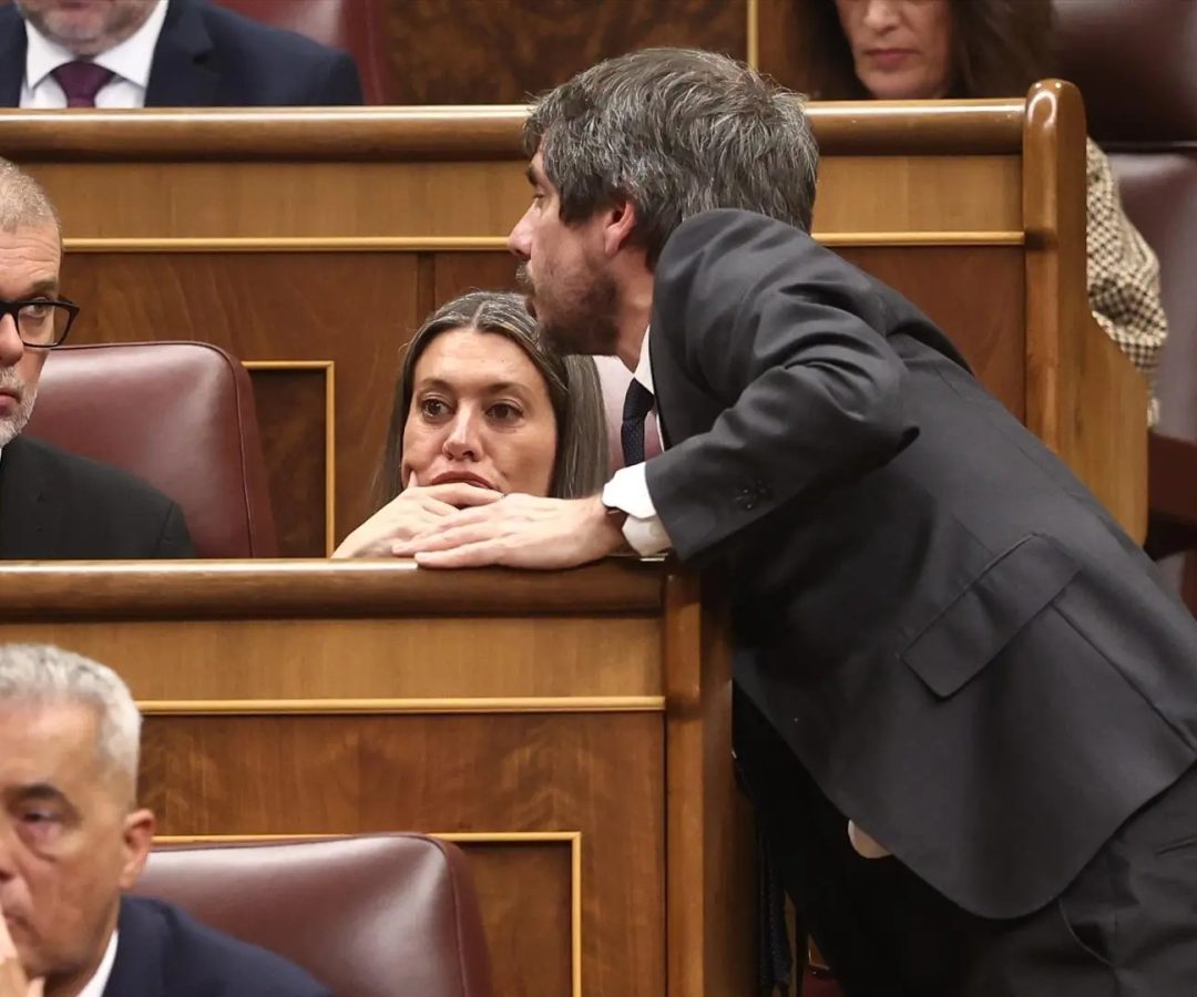 La portavoz de Junts, Miriam Nogueras, y el ministro de Cultura, Ernest UrtasunEuropa Press