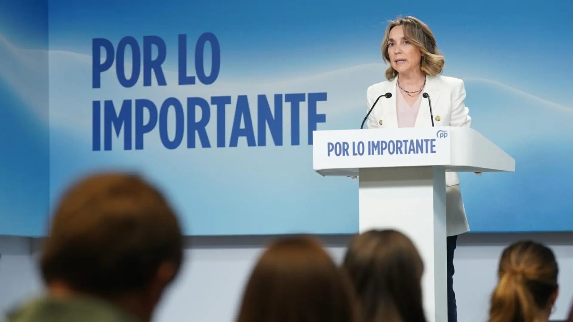 La vicesecretaria de Regeneración Institucional del Partido Popular, Cuca Gamarra, en la rueda de prensa en Génova este 23 de marzo.PP