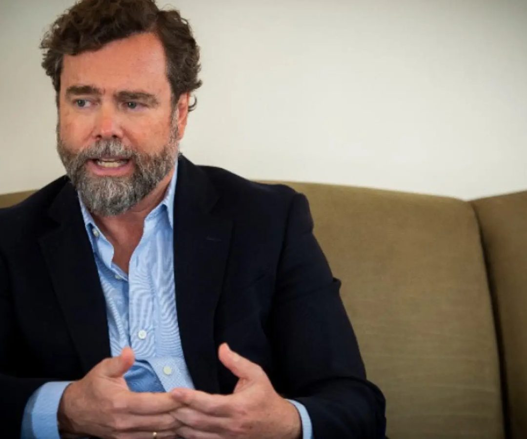 Conforme a los criterios de