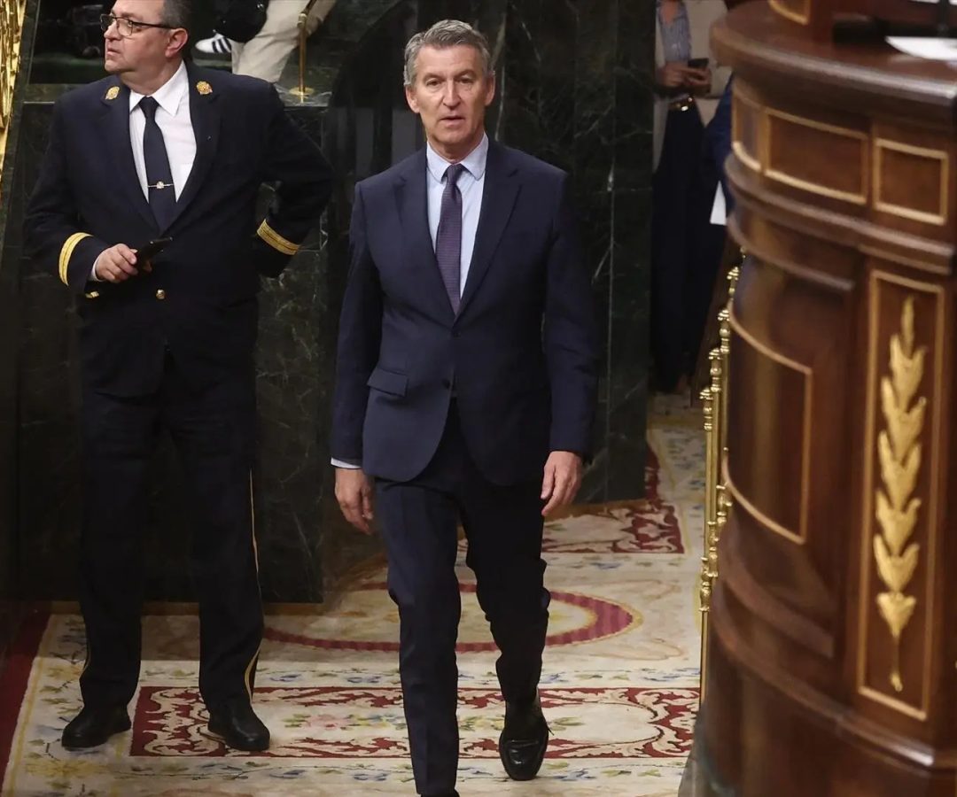 El presidente del Partido Popular, Alberto Núñez Feijóo, durante una sesión plenaria, en el Congreso de los Diputados, a 26 de marzo de 2026.Eduardo Parra