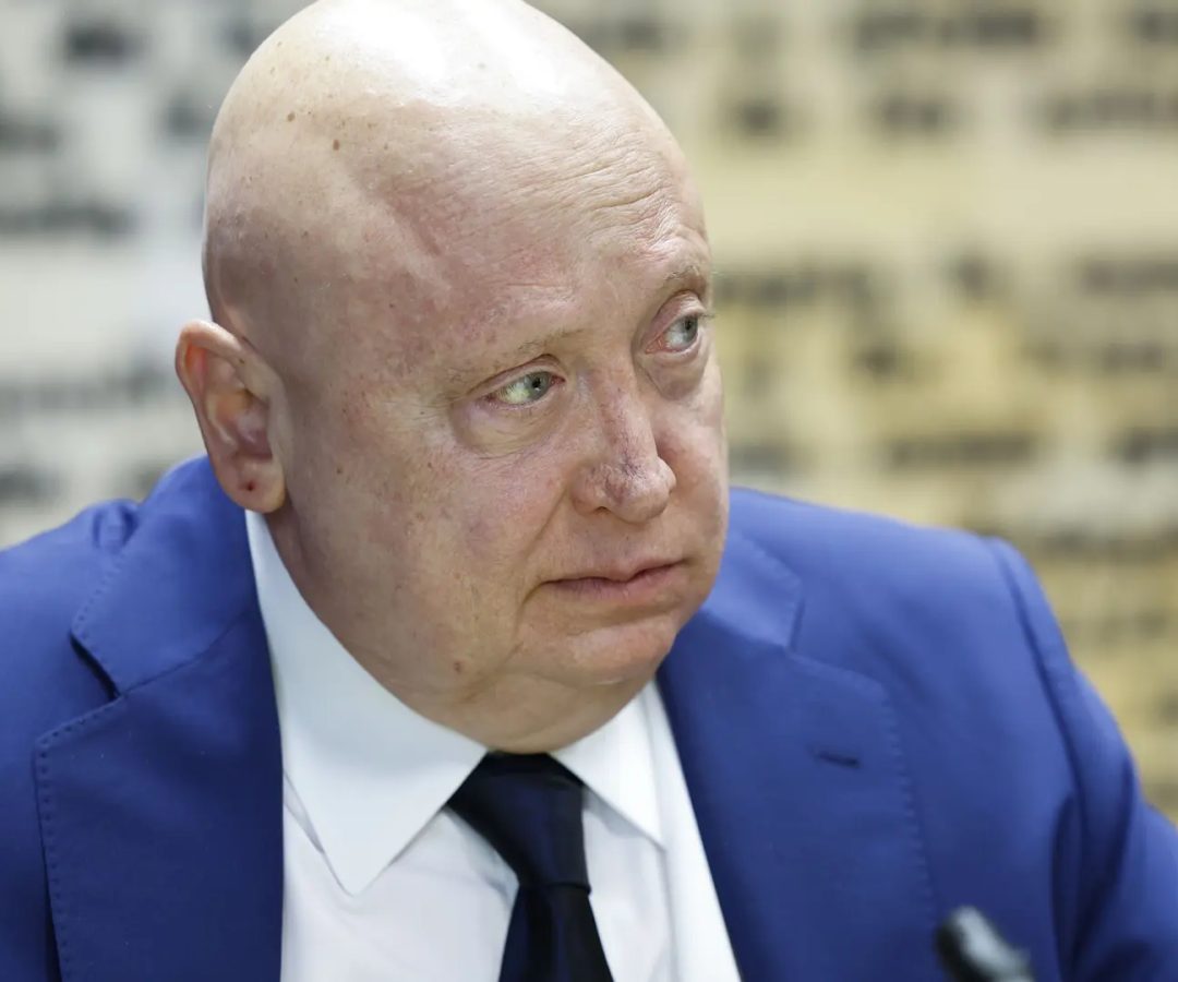 El presidente ejecutivo y fundador de Forestalia, Fernando Samper, durante su comparecencia este lunes ante la comisión de investigación del Senado&nbsp;EFE