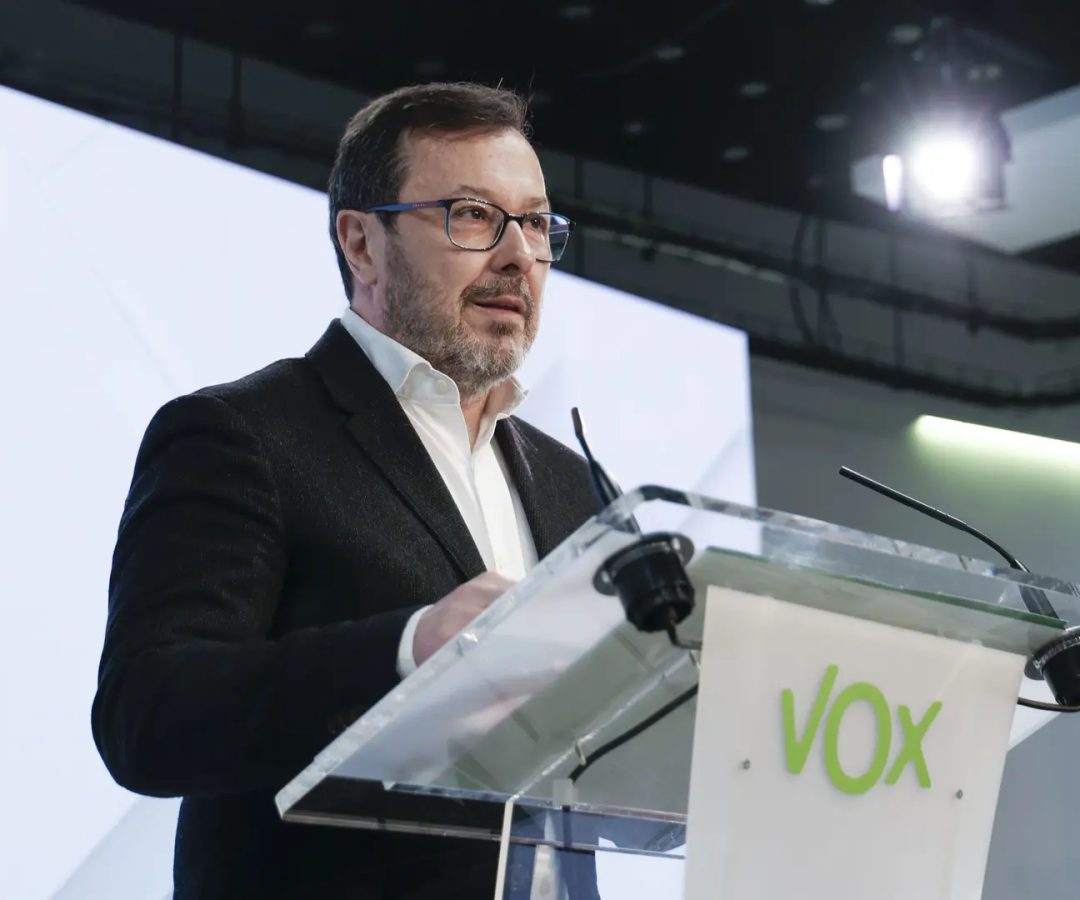 El portavoz de Vox, José Antonio Fúster, en rueda de prensa.Maria Aguilella Pardo / EFE