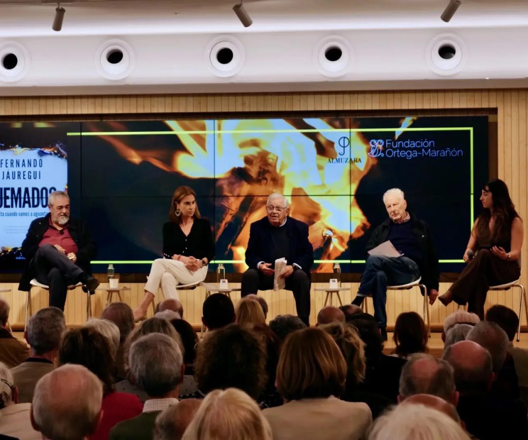 El periodista Fernando Jáuregui presenta su nuevo libro 'Quemados' (Almuzara).CEDIDA