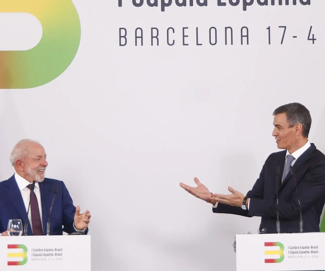 El presidente del Gobierno, Pedro Sánchez, y el presidente brasileño, Lula da Silva.Quique García