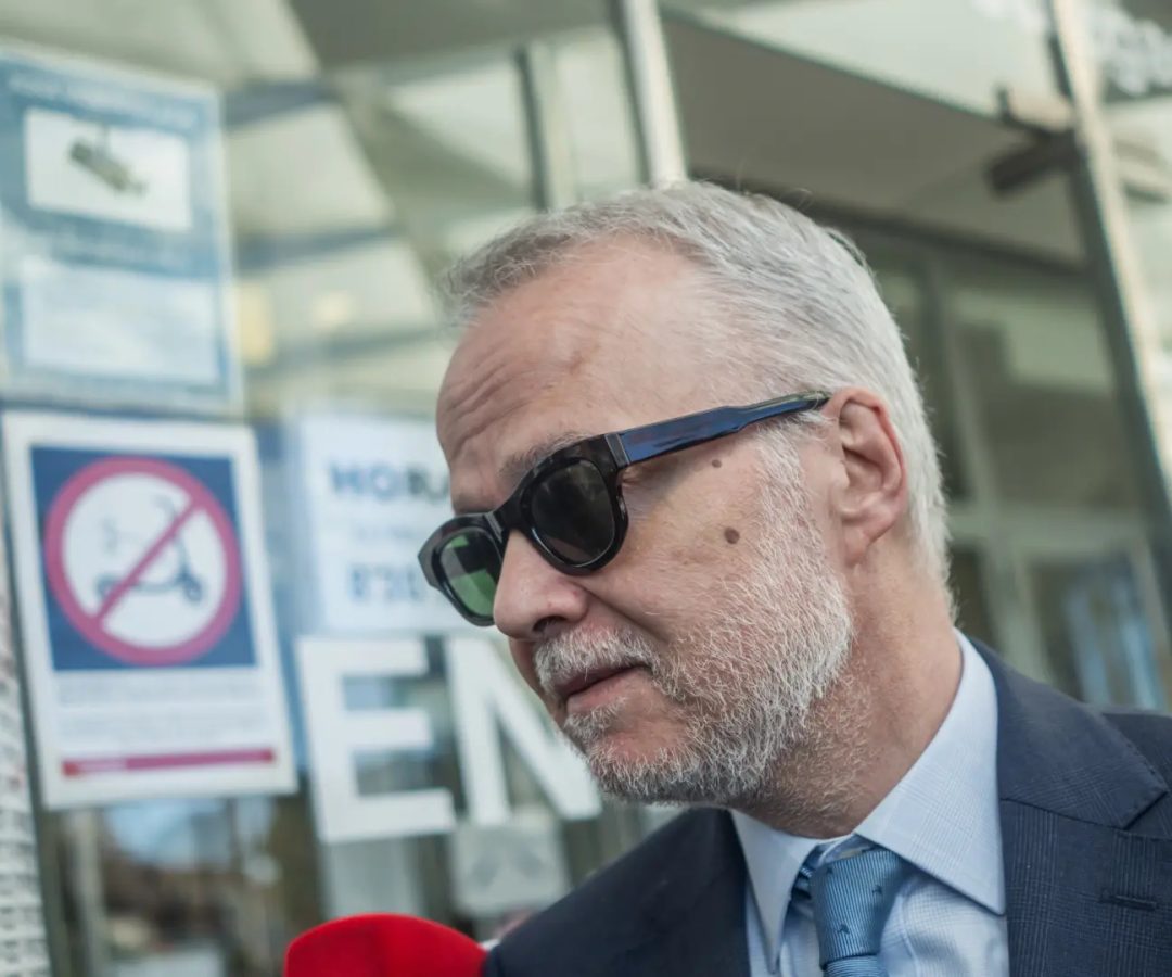 Antonio Camacho el abogado de Begoña Gómez en su llegada a los Juzgados de Plaza de Castilla.Cesar Vallejo Rodriguez