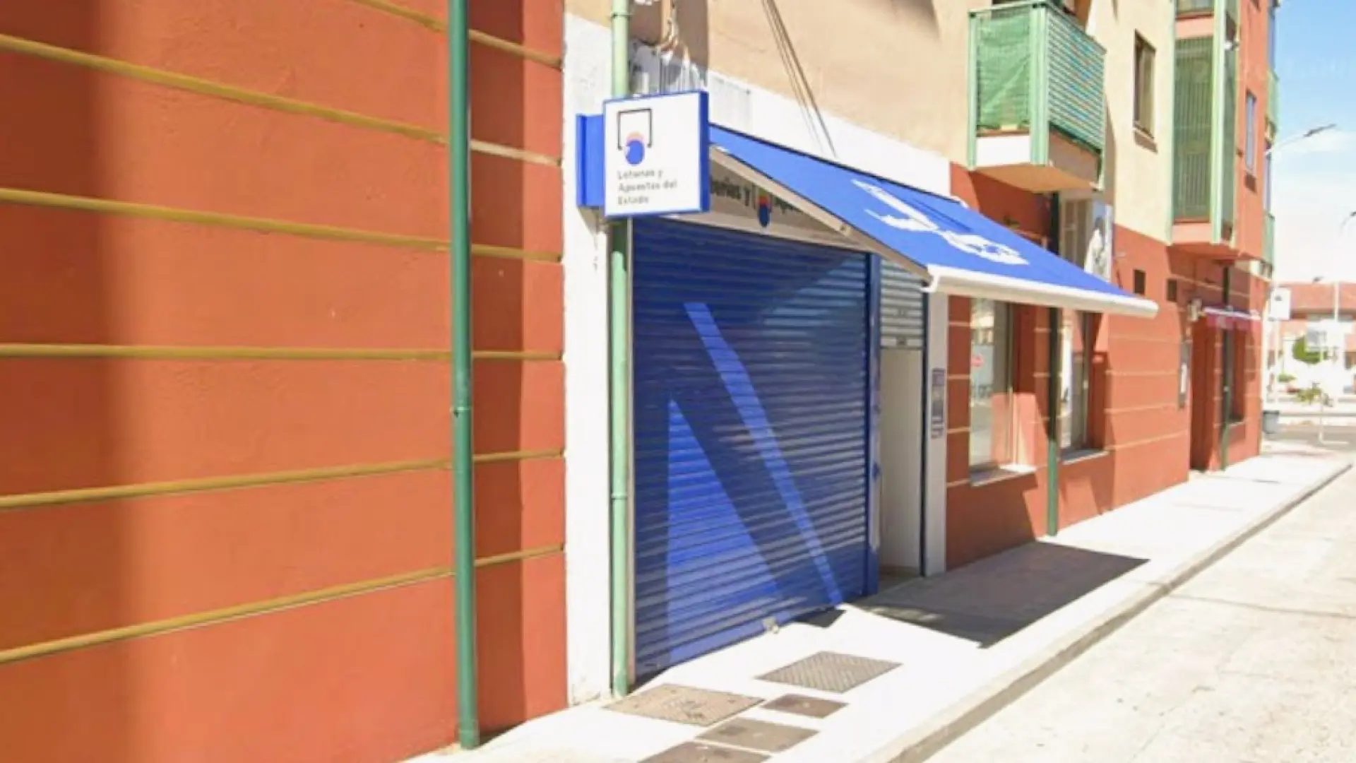 Administración de Loterías de Peñafiel, Valladolid.GOOGLE STREET VIEW