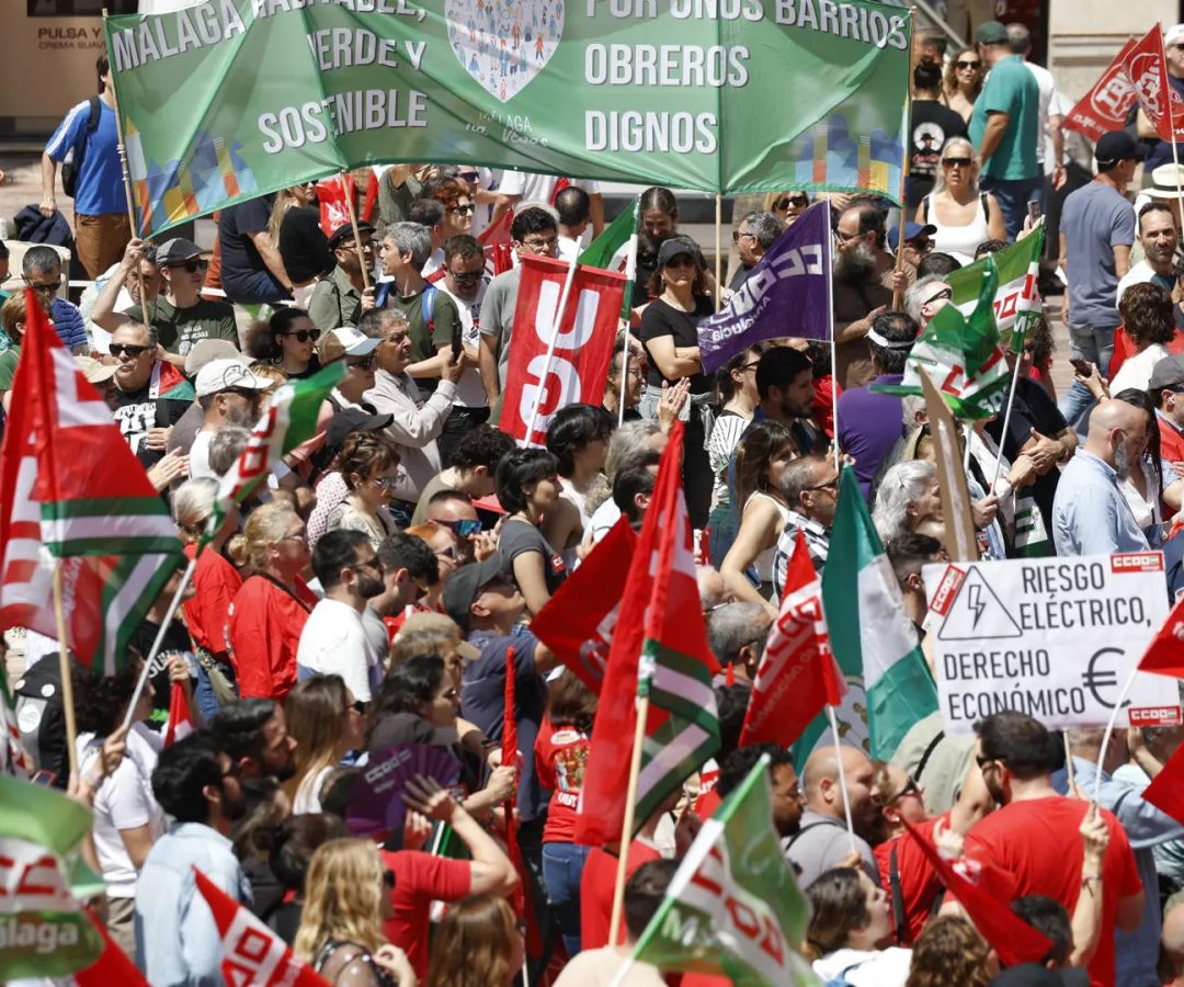 Vista de la manifestación convocada por el Día Internacional del Trabajo, en Málaga.EFE
