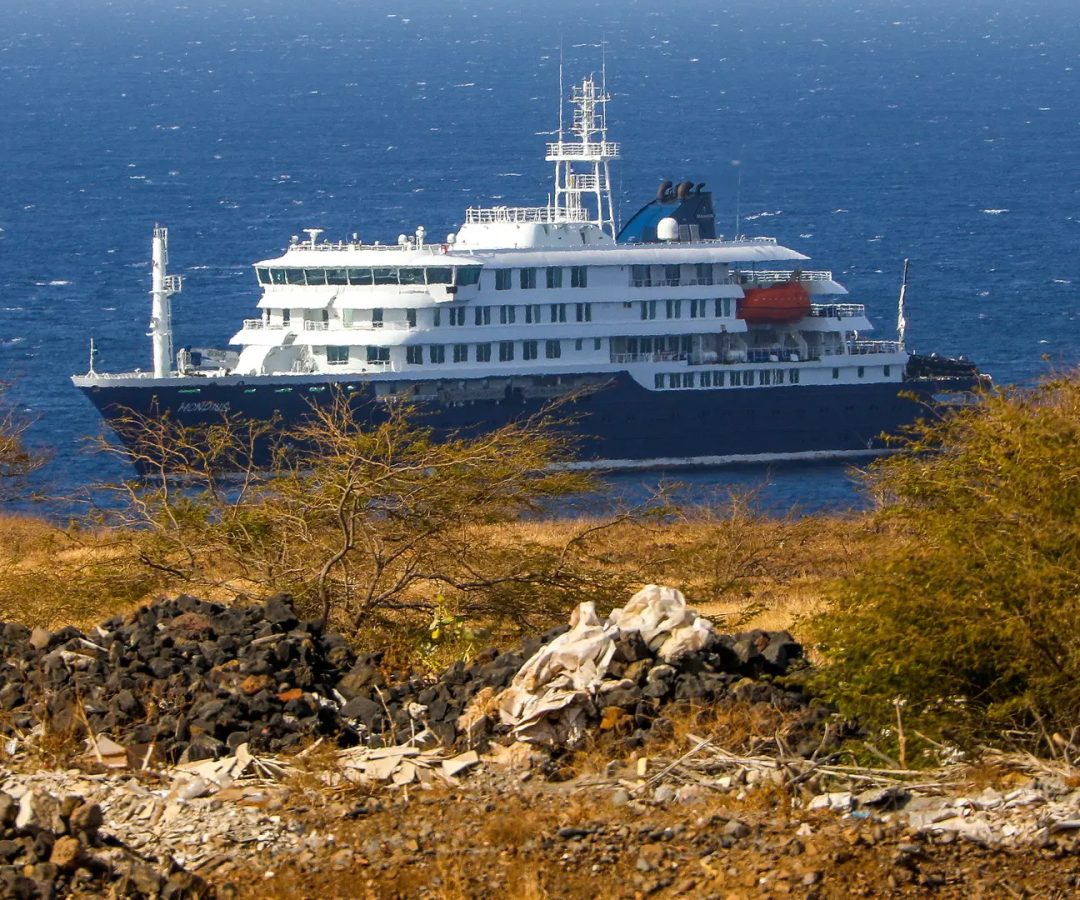 Imagen del crucero en las costas de Cabo Verde EFE/EPA/ELTON MONTEIROELTON MONTEIRO