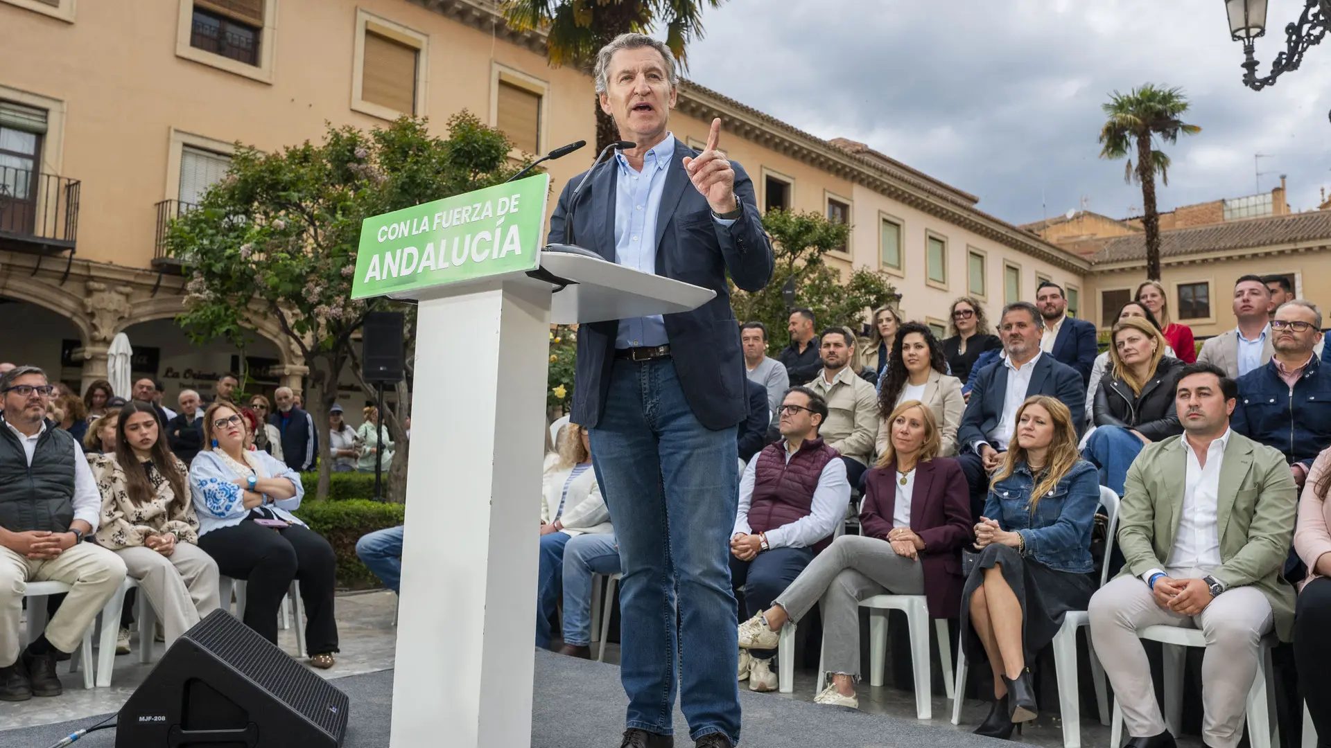  El presidente del Partido Popular, Alberto Núñez Feijóo, en un mitin para las elecciones autonómicas del 17 de mayo. EFEMiguel Ángel Molina