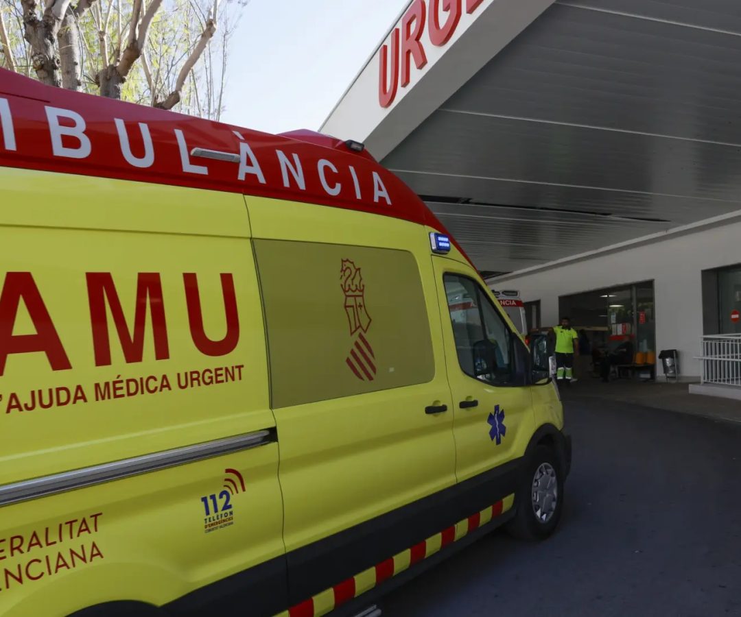 Entrada de Urgencias del Hospital Universitario de San Juan de Alicante, hospital de referencia para enfermedades infecciosas.EFE