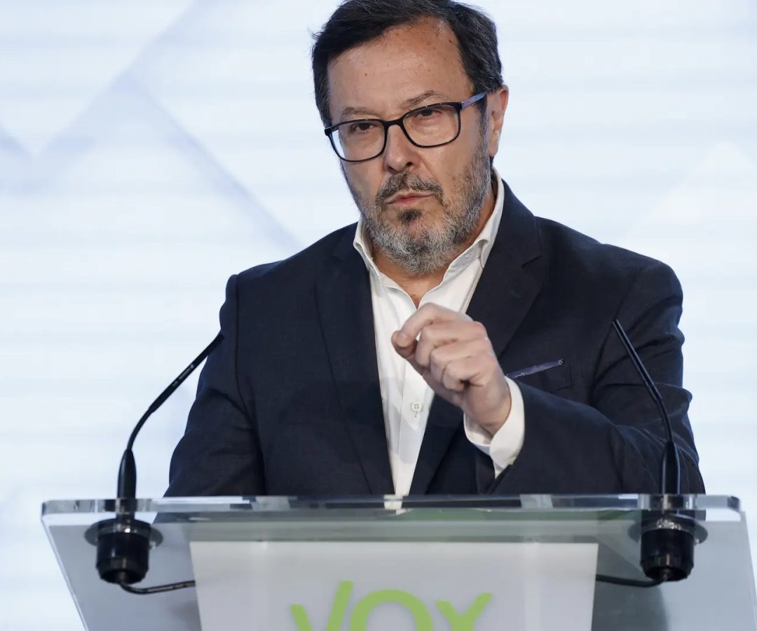 El portavoz nacional de Vox, José Antonio Fúster, durante la rueda de prensa.Chema Moya / EFE