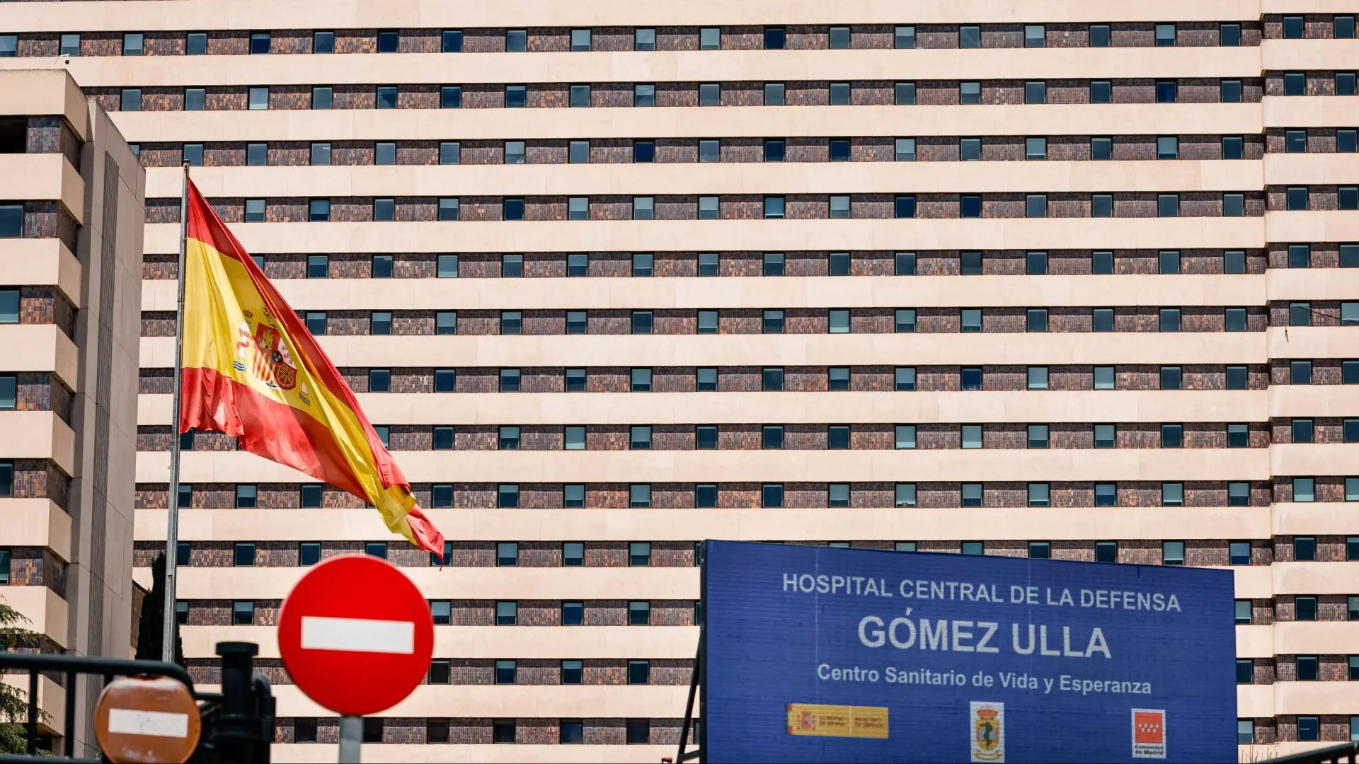 Fachada del Hospital Gómez Ulla.Europa Press / Carlos Lujan