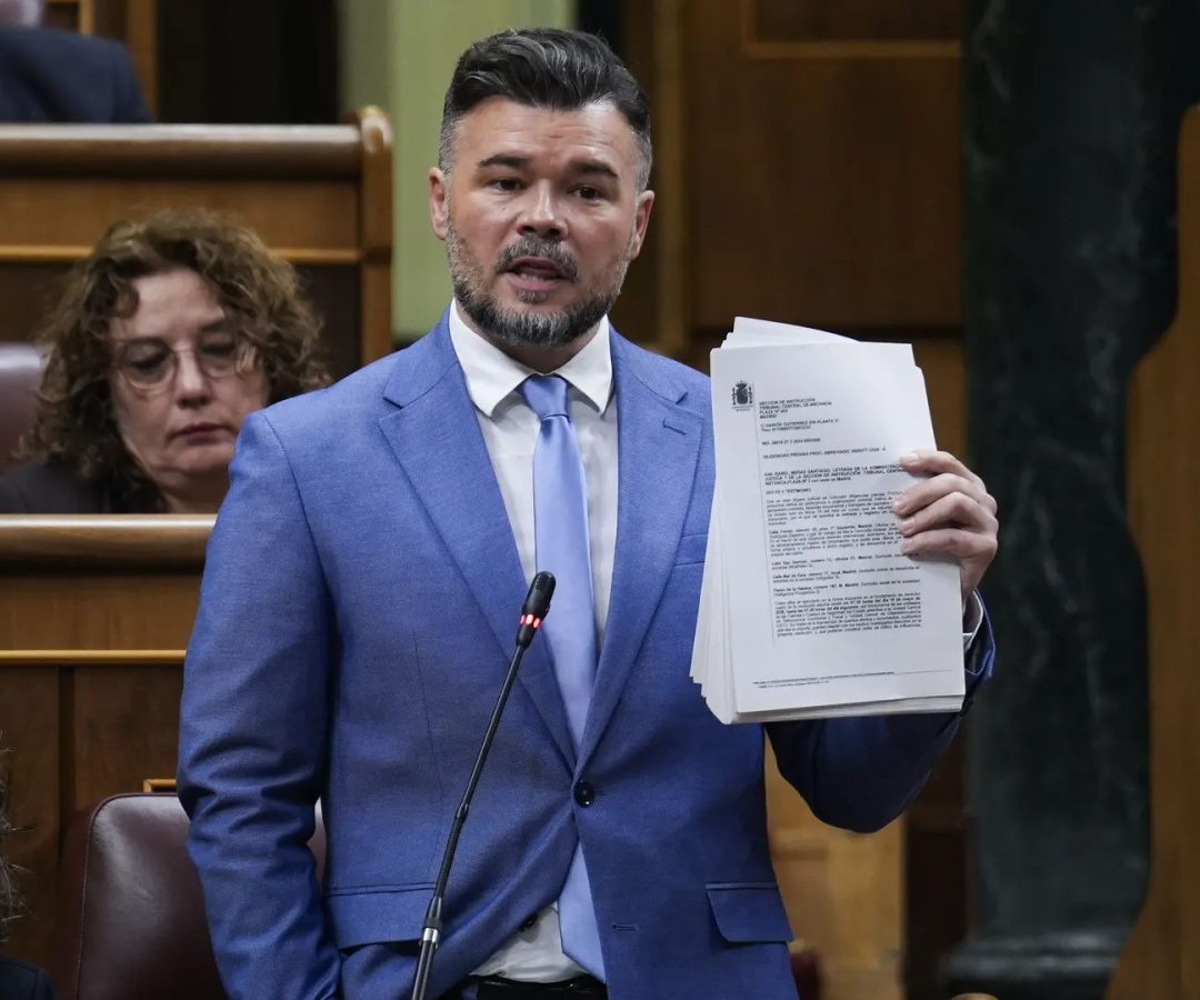 El portavoz parlamentario de ERC, Gabriel Rufián, interviene este miércoles en el pleno del Congreso.Borja Sánchez Trillo