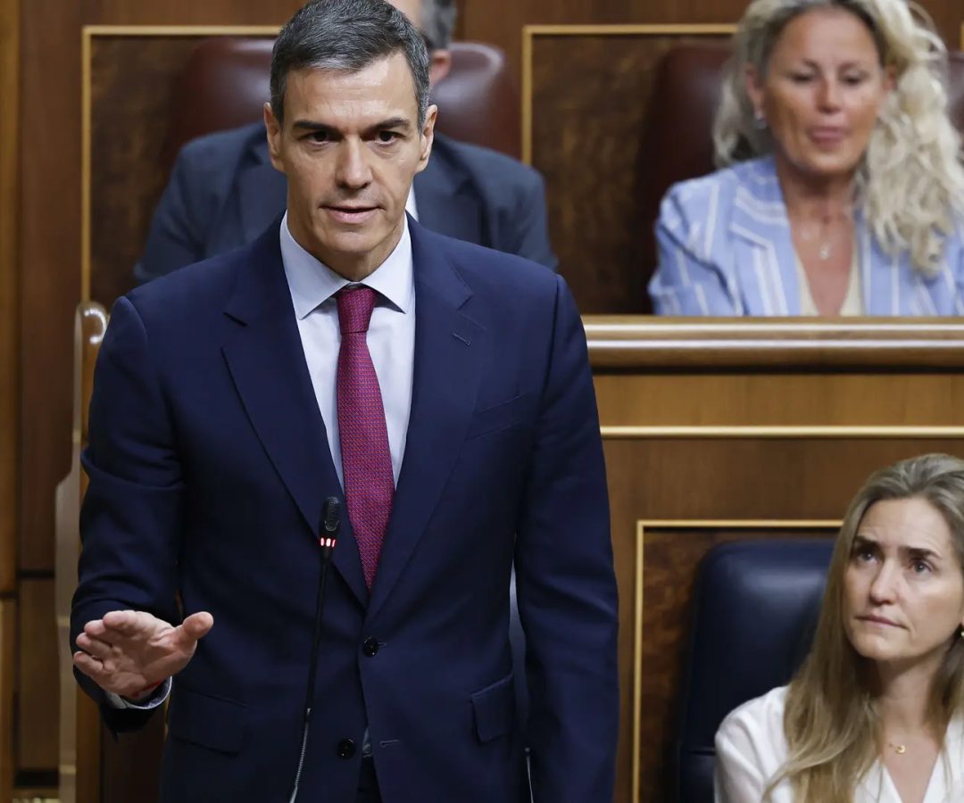 El presidente del Gobierno, Pedro Sánchez, durante su intervención el 20 de mayo en el pleno del Congreso.Chema Moya / EFE
