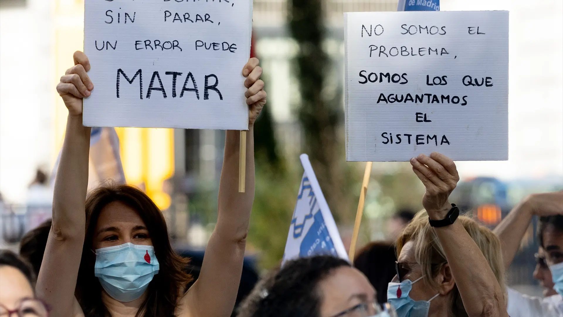 Sanitarios durante la concentración oficial convocada por las organizaciones médicas estatales, a 20 de mayo de 2026, en Madrid (España).Eduardo Parra / Europa Press