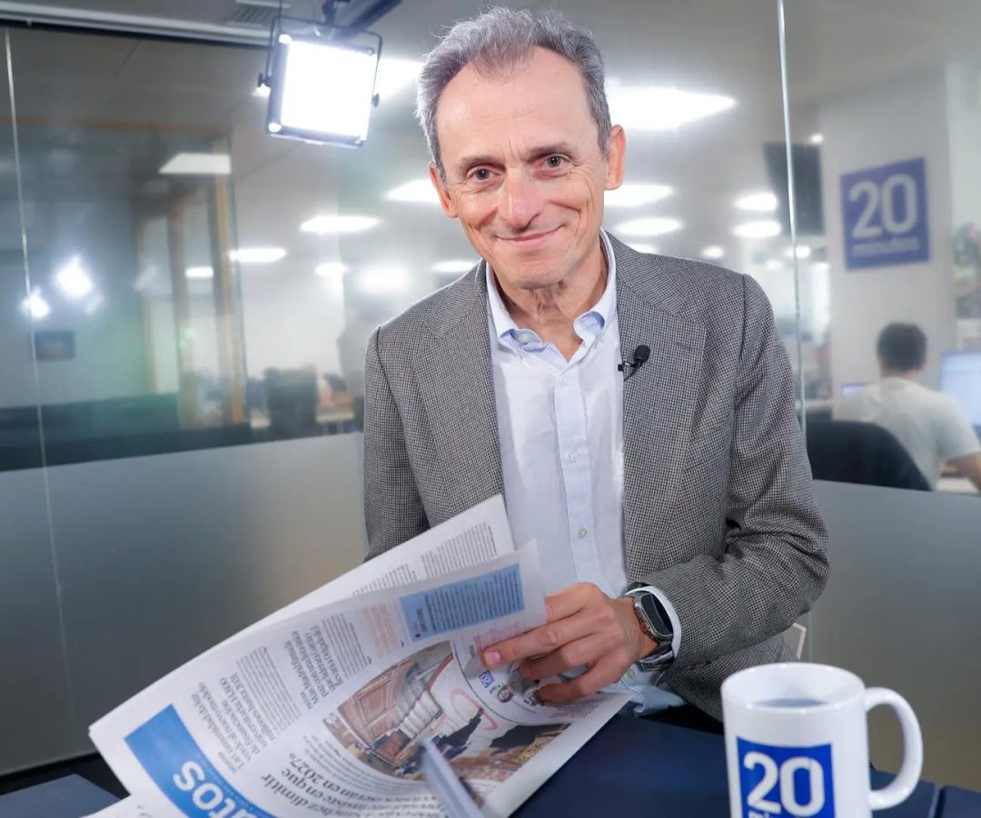 Duque es aficionado a la natación, al submarinismo y a la bicicleta.Jose Gonzalez