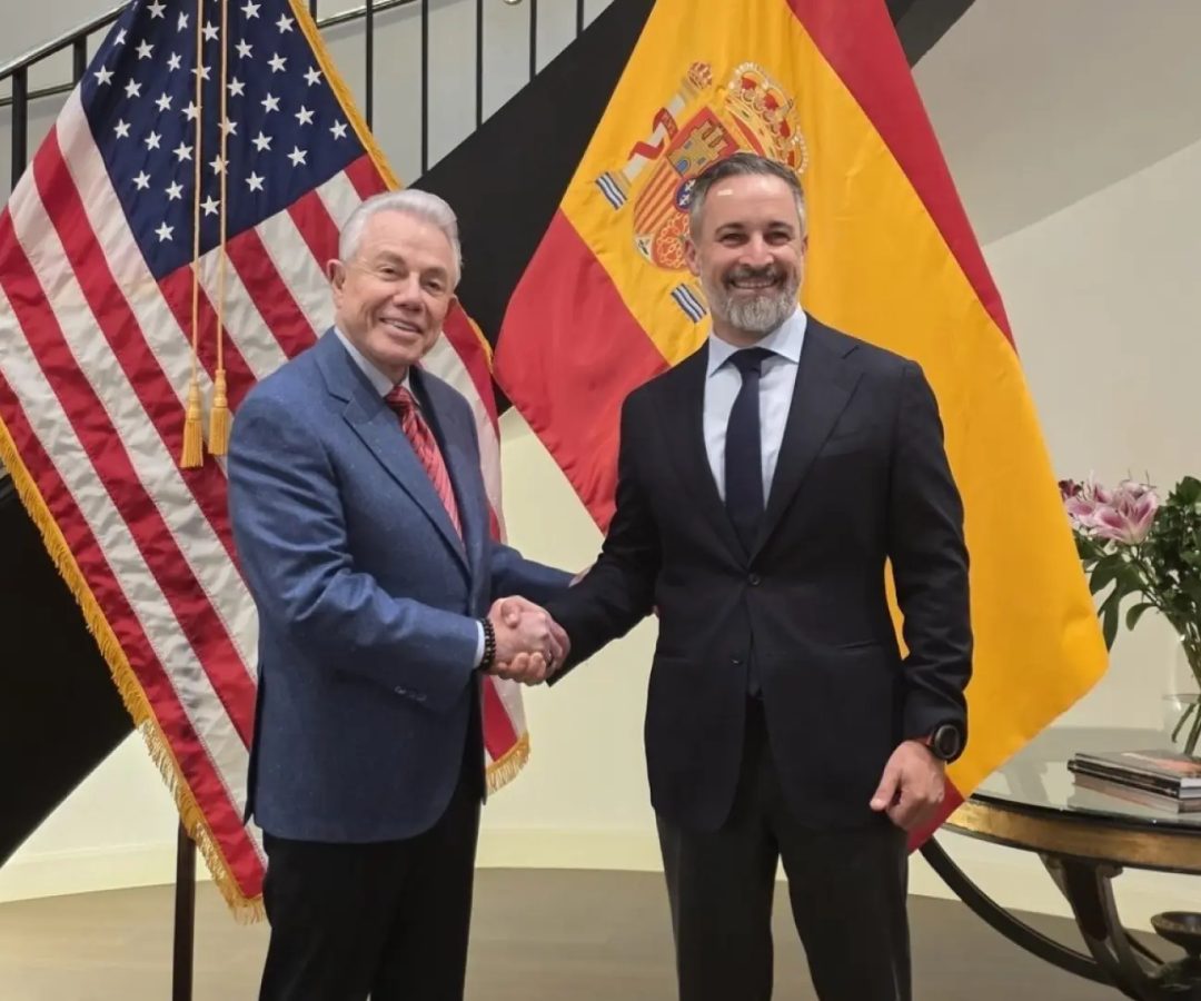 El líder de Vox, Santiago Abascal, se reúne con el embajador de Estados Unidos en España, Benjamín León Jr.TWITTER @SANTI_ABASCAL