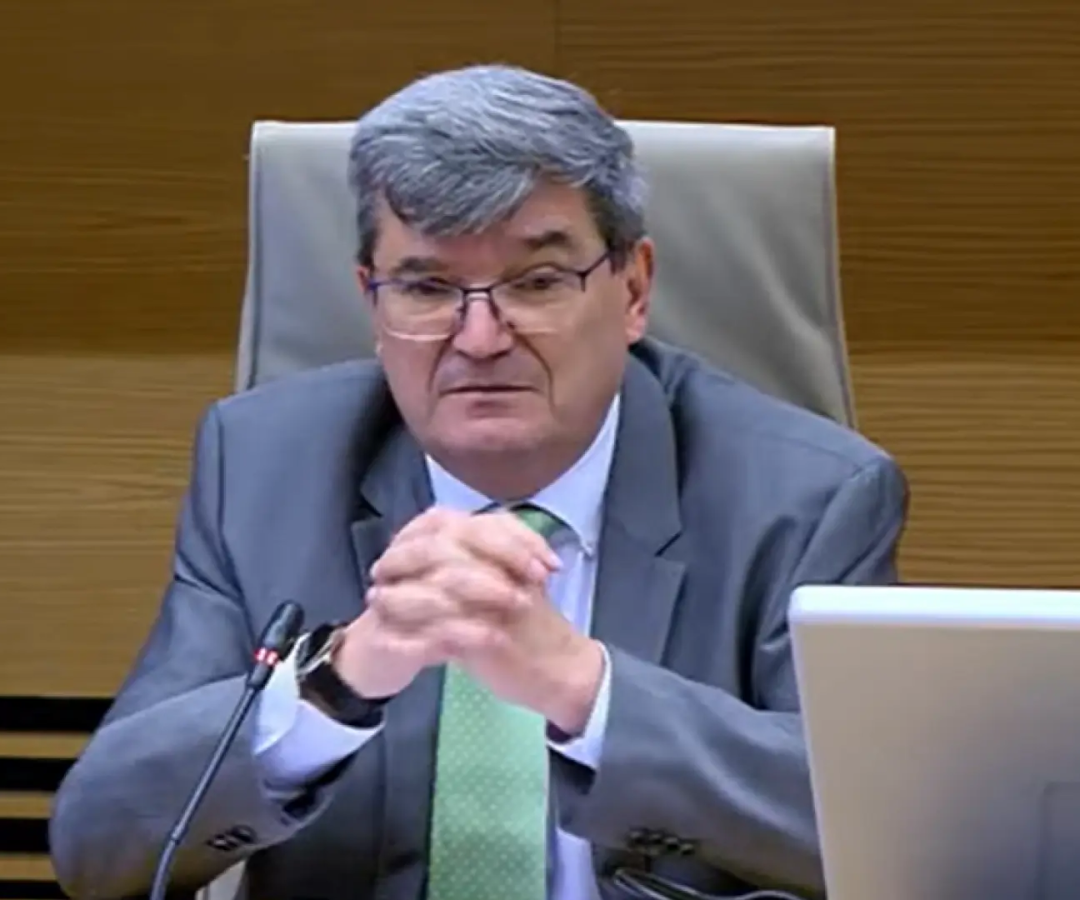 El consejero de la CIAF Adolfo Moreno comparece en la comisión de Transportes del Congreso que ha vetado su nombramiento como miembro de la nueva Autoridad de investigación de accidentes de transporte.20 Minutos