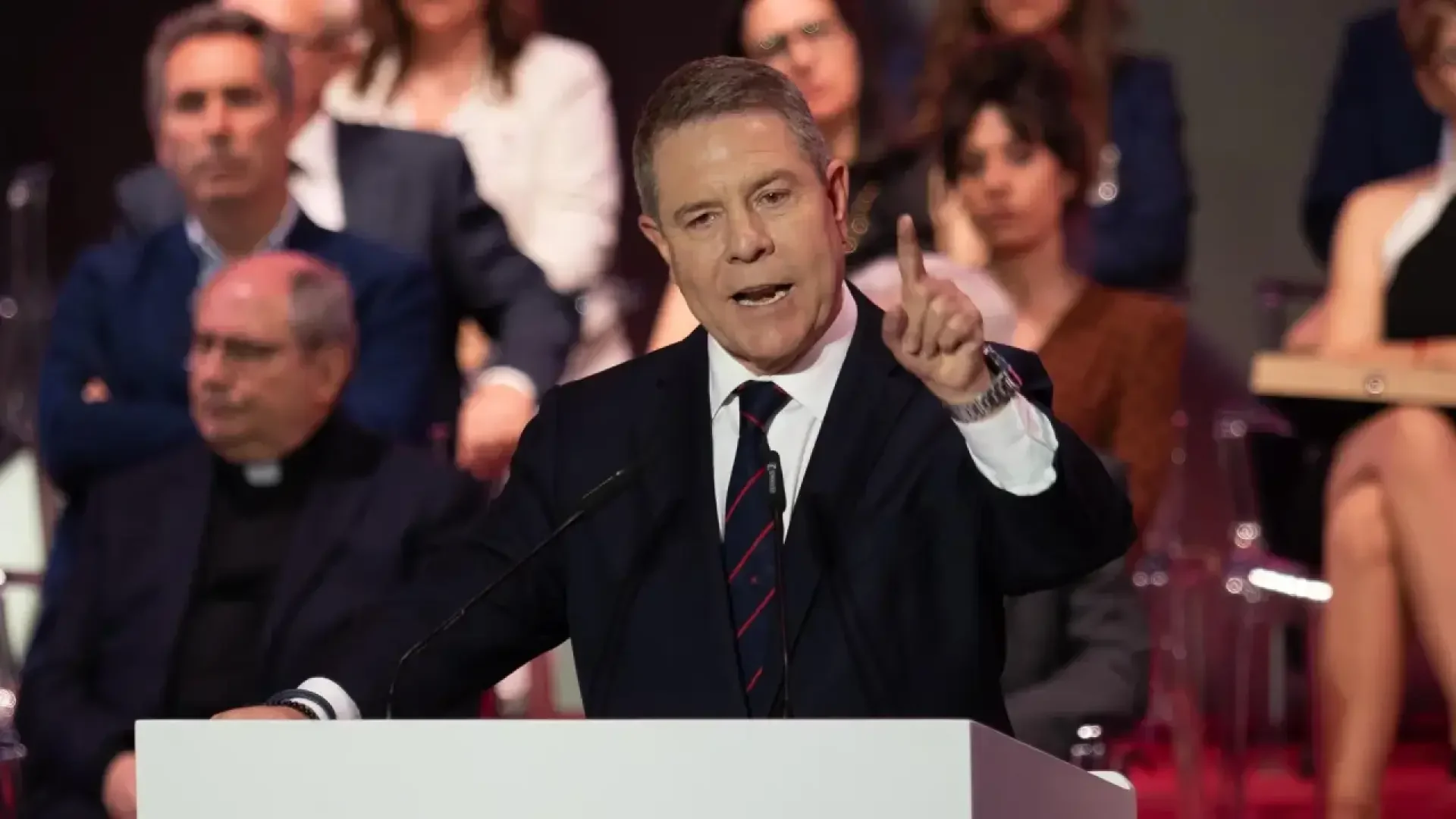 Conforme a los criterios de