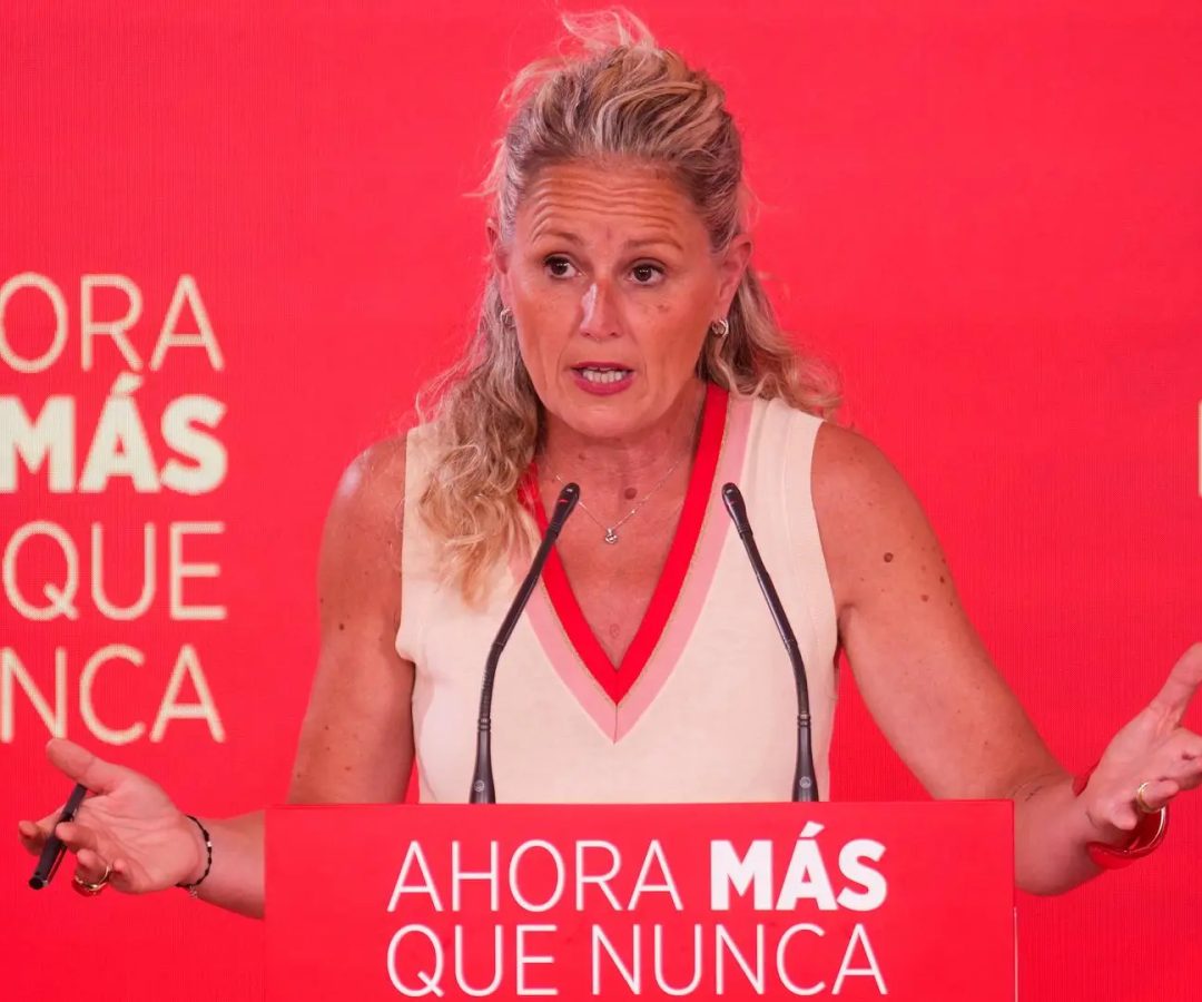 La portavoz del PSOE, Montse Mínguez, da una rueda de prensa tras la reunión de la Comisión Ejecutiva del PSOE este lunes en Madrid. EFE/ Borja Sánchez-TrilloBorja Sánchez-Trillo