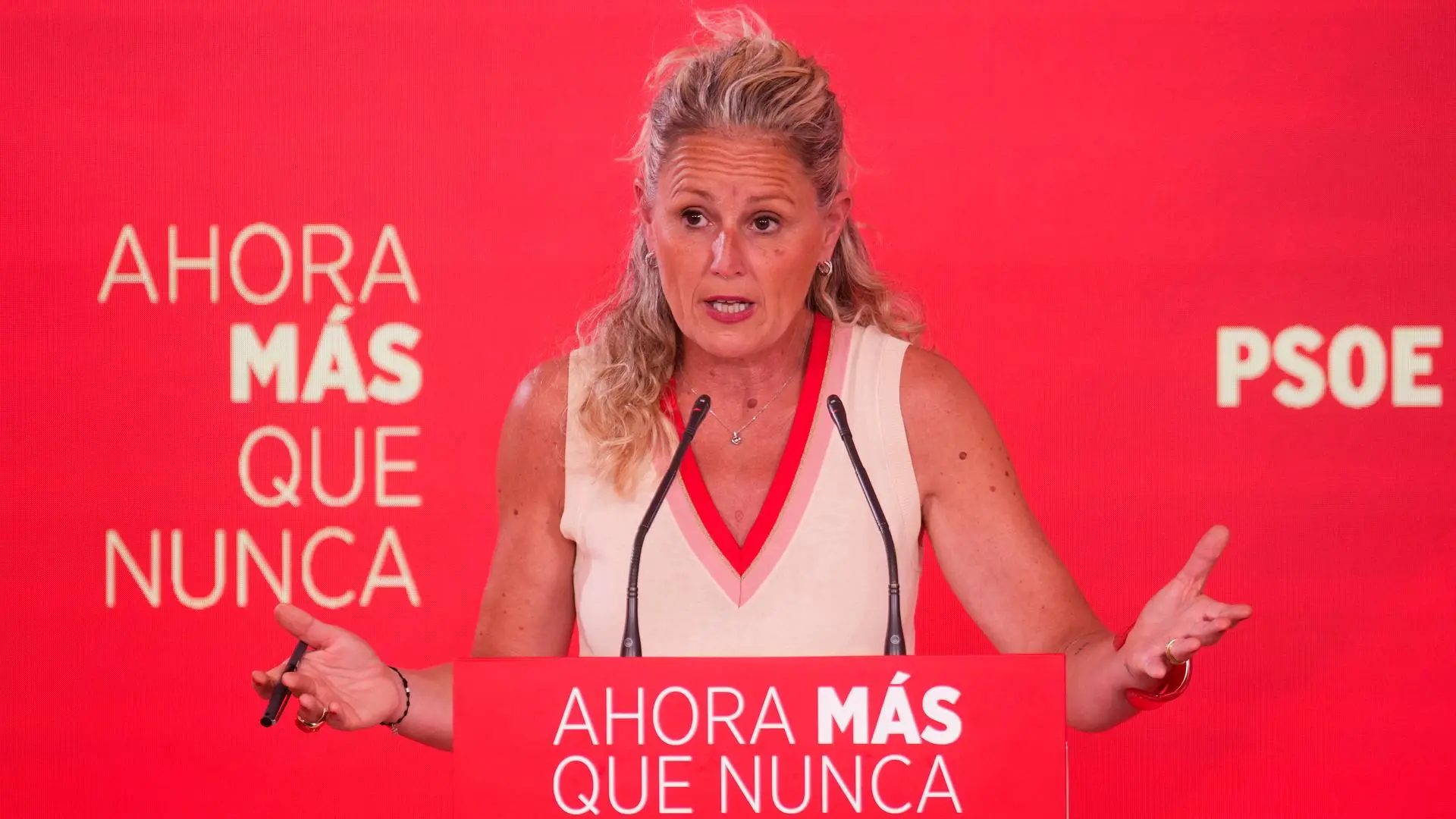 La portavoz del PSOE, Montse Mínguez, da una rueda de prensa tras la reunión de la Comisión Ejecutiva del PSOE este lunes en Madrid. EFE/ Borja Sánchez-TrilloBorja Sánchez-Trillo