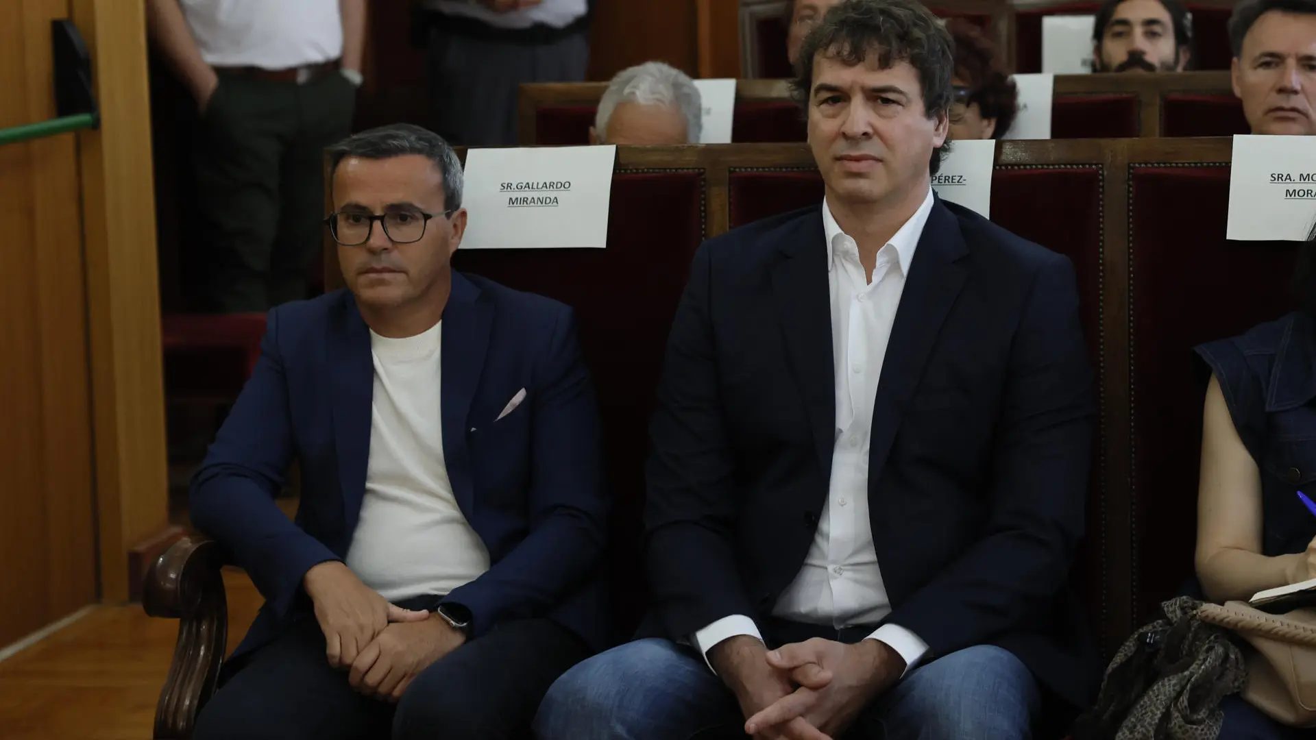 El hermano del presidente del gobierno David Sánchez y Miguel Ángel Gallardo, ex líder del PSOE extremeño.EFE