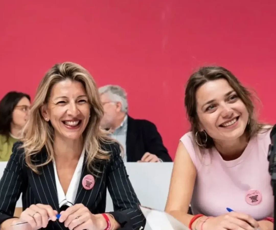 La vicepresidenta Yolanda Díaz y Laura Moreno que ha dimitido como secretaria de Organización del movimiento Sumar.BLUESKY