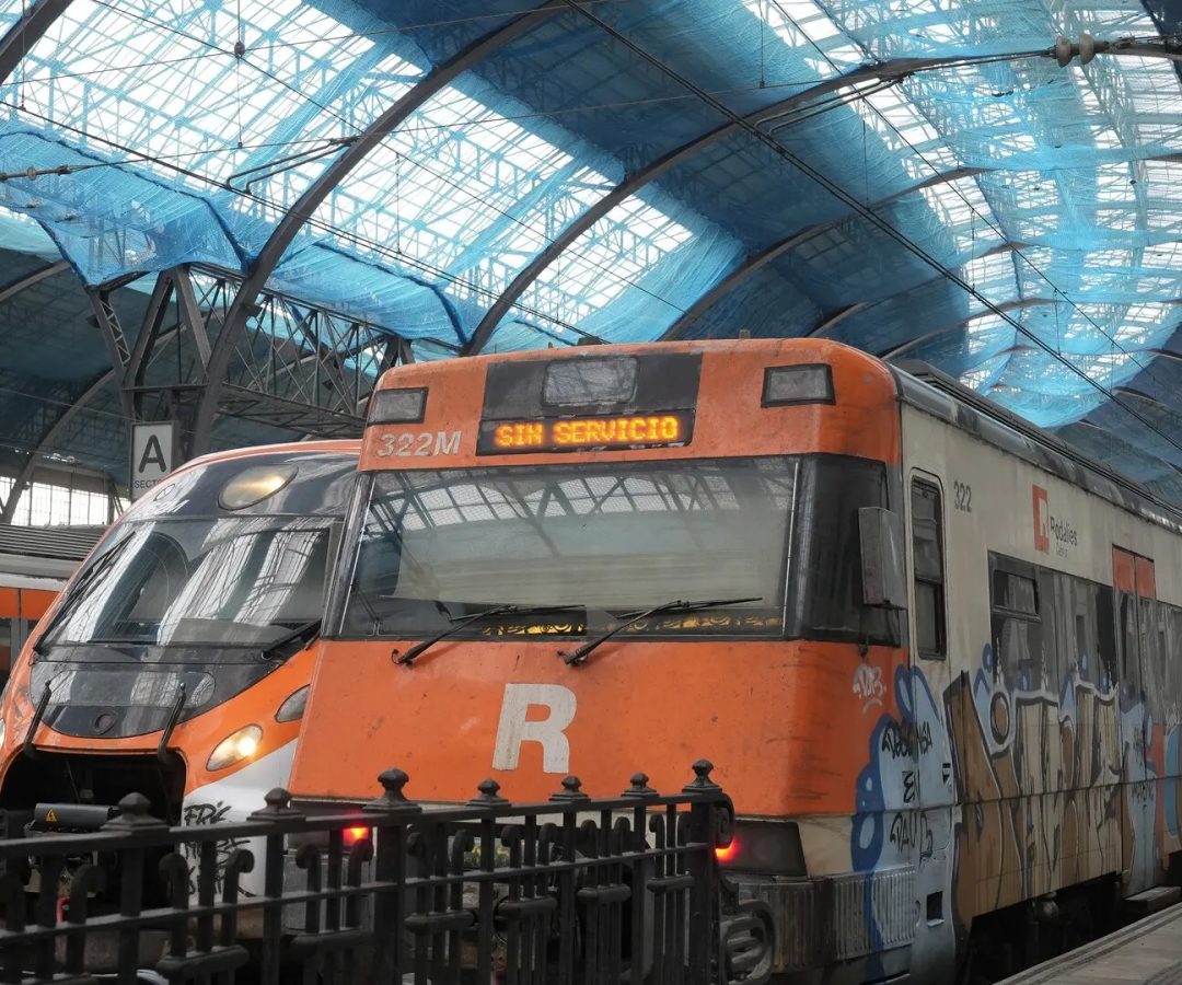 Trenes sin servicio en la Estación de Francia de Barcelona, en una imagen de archivo.David Zorrakino - Europa Press