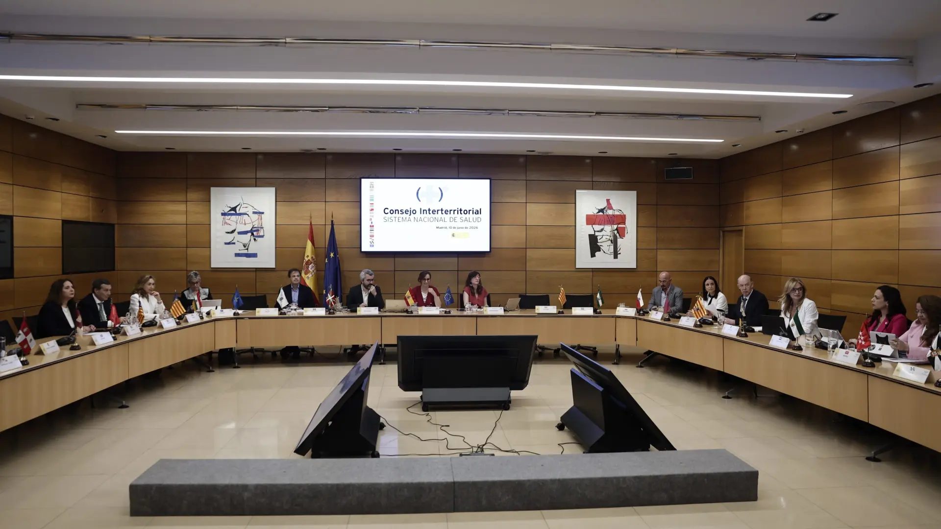 La ministra de Sanidad, Mónica García, preside la reunión del Consejo Interterritorial del Sistema Nacional de Salud (CISNS), este miércoles en Madrid.EFE