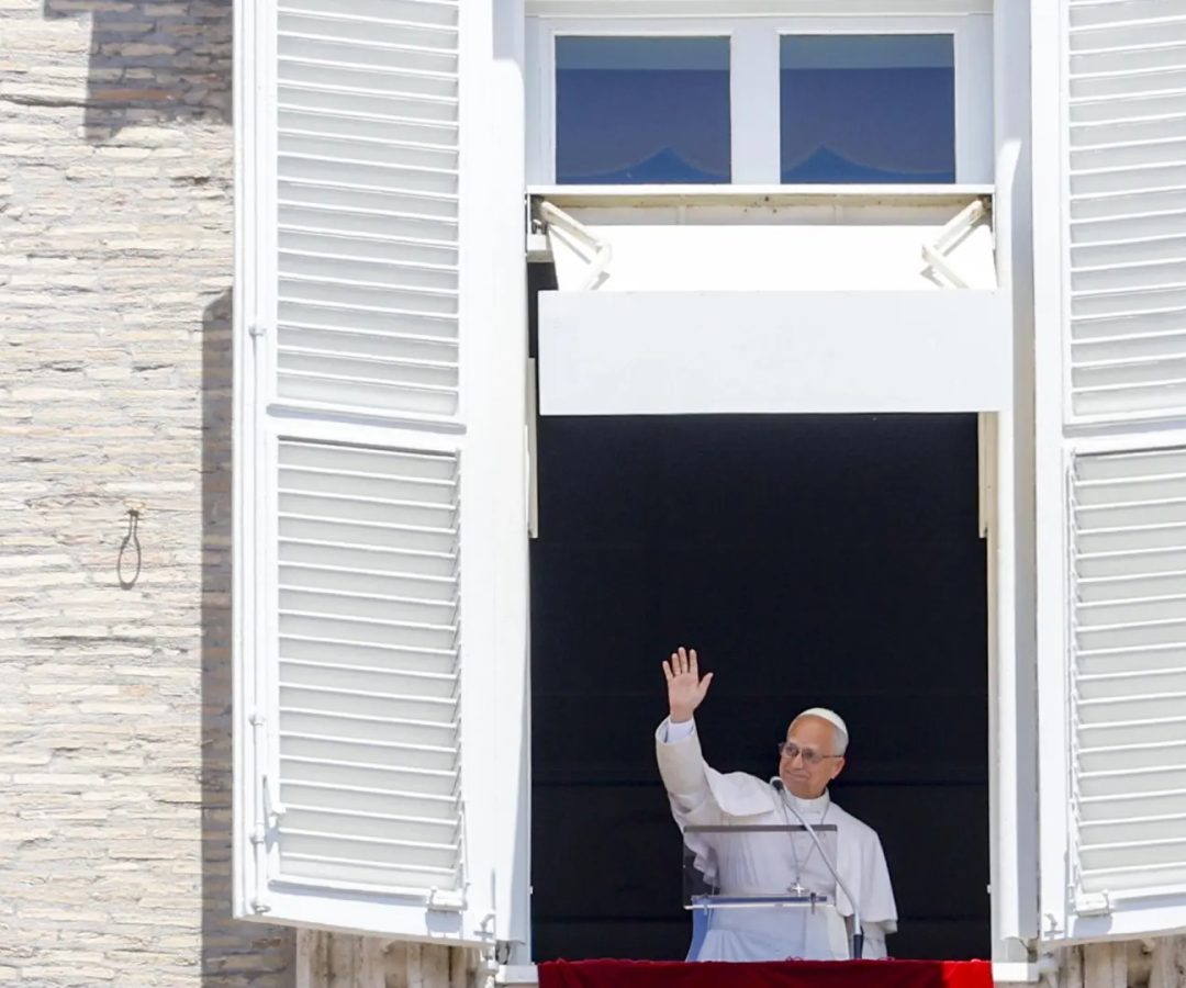 El Papa León XIV, en el rezo del ángelus este domingo.EFE
