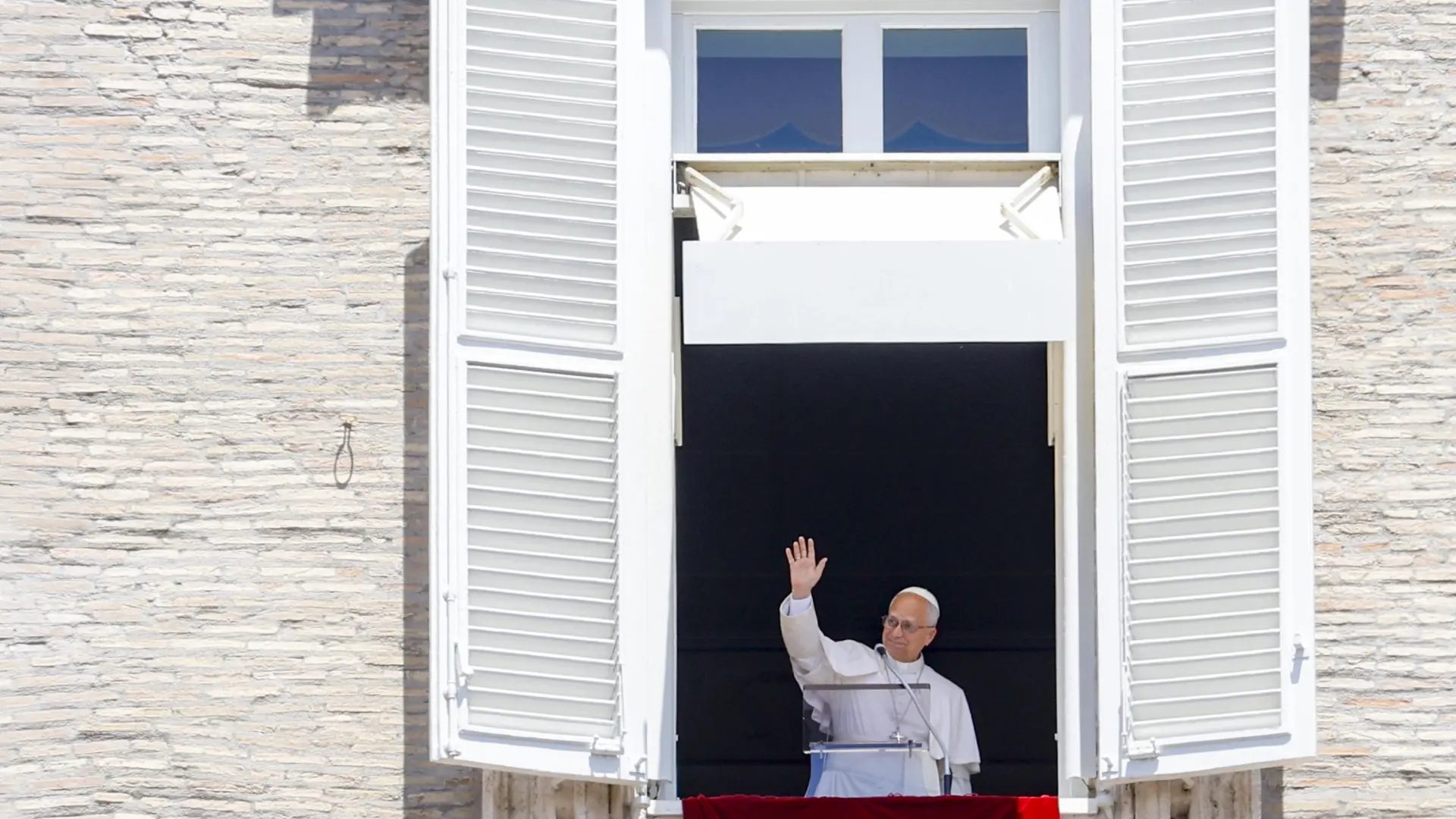 El Papa León XIV, en el rezo del ángelus este domingo.EFE