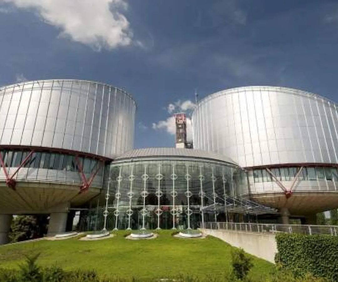 Fachada de la sede del Tribunal Europeo de Derechos Humanos (TEDH), con sede en Estrasburgo (Francia).Michel Christen / EFE