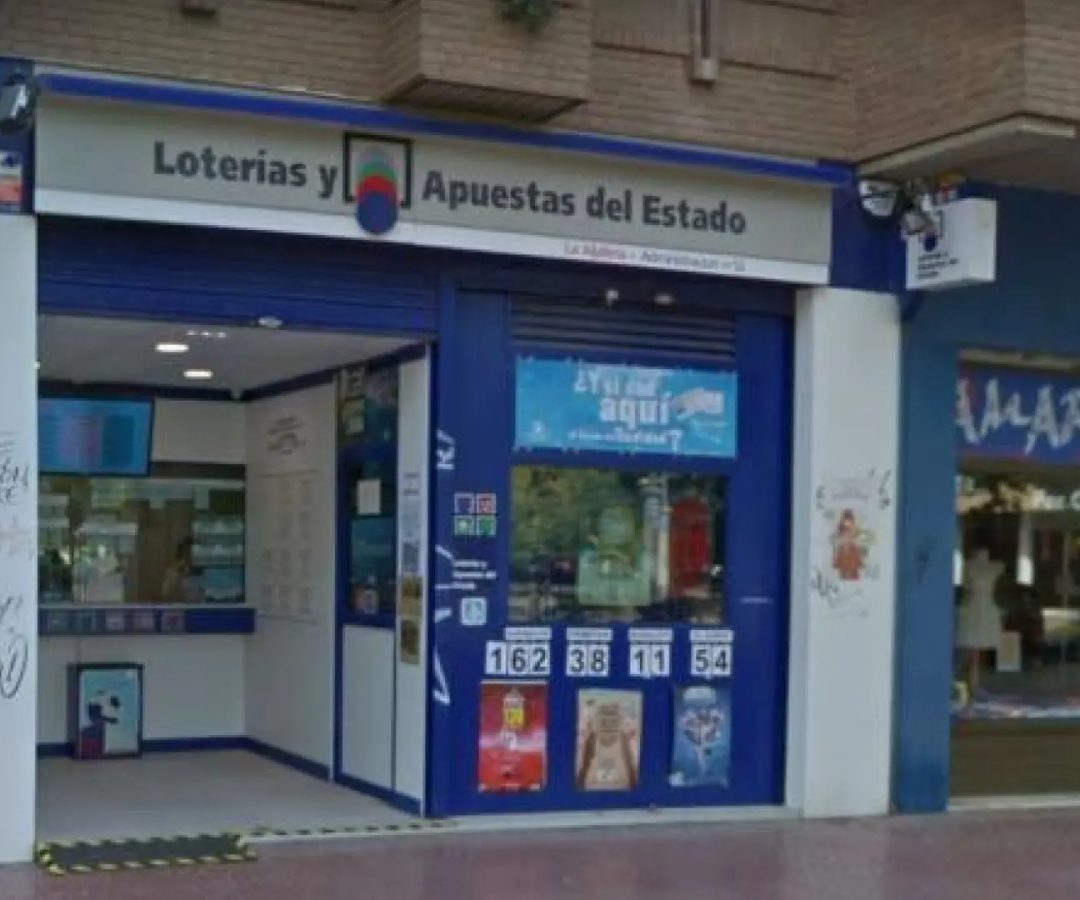 Imagen de una administración de Loterías de Zaragoza.GOOGLE STREET VIEW