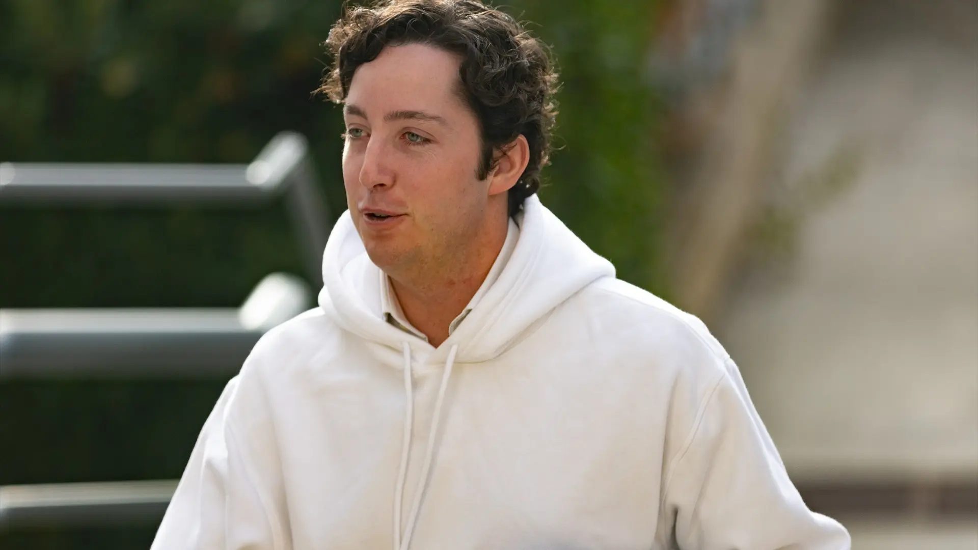 El Pequeño Nicolás a su llegada a un juicio en la Audiencia Provincial de Madrid, a 7 de noviembre de 2022, en Madrid.Europa Press