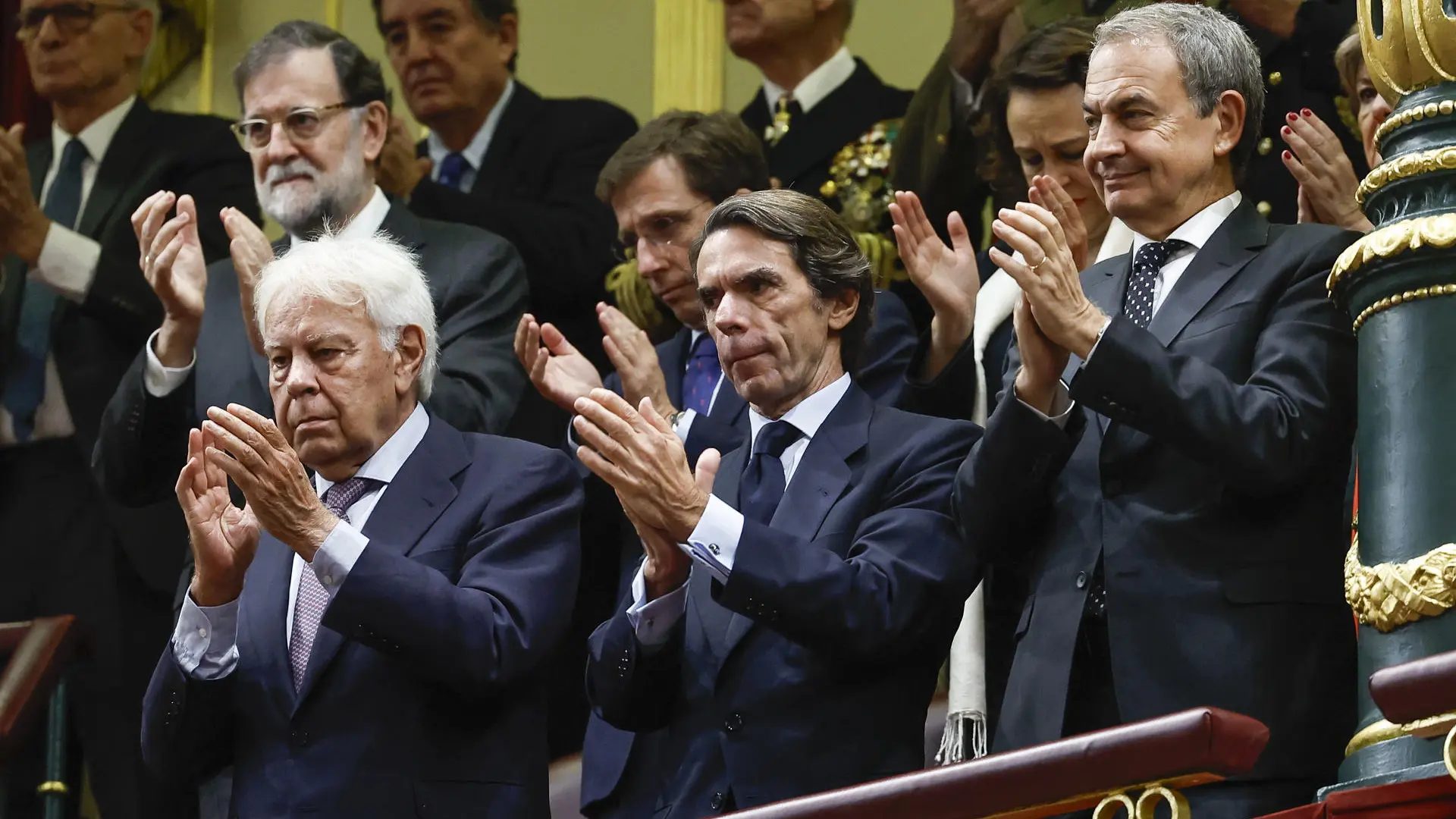 Los expresidentes Rajoy, González, Aznar y Zapatero, este martes en el Congreso.EFE