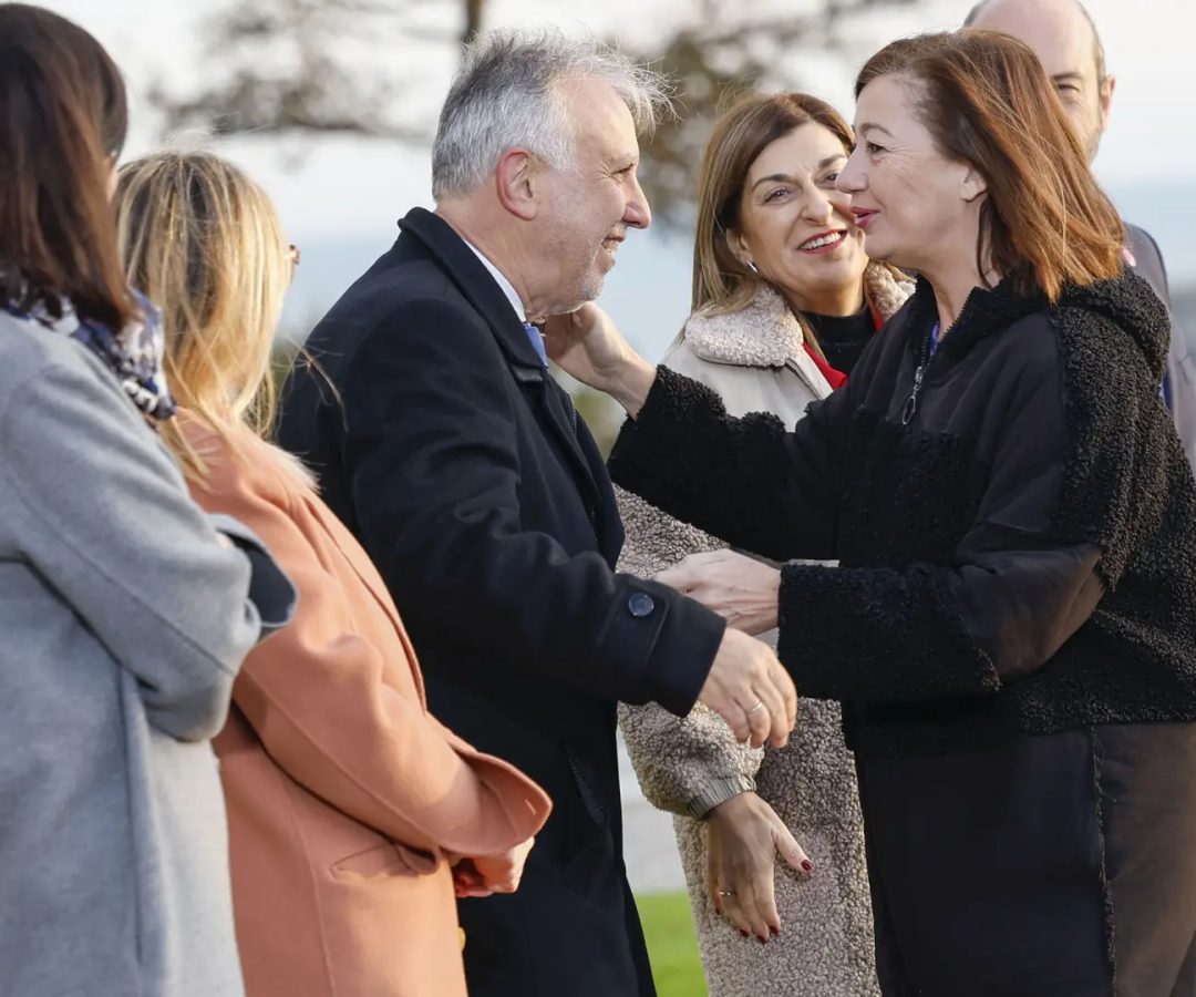 El ministro de Política Territorial, Ángel Víctor Torres, y la presidenta del Congreso, Francina Armengol.Javier Etxezarreta